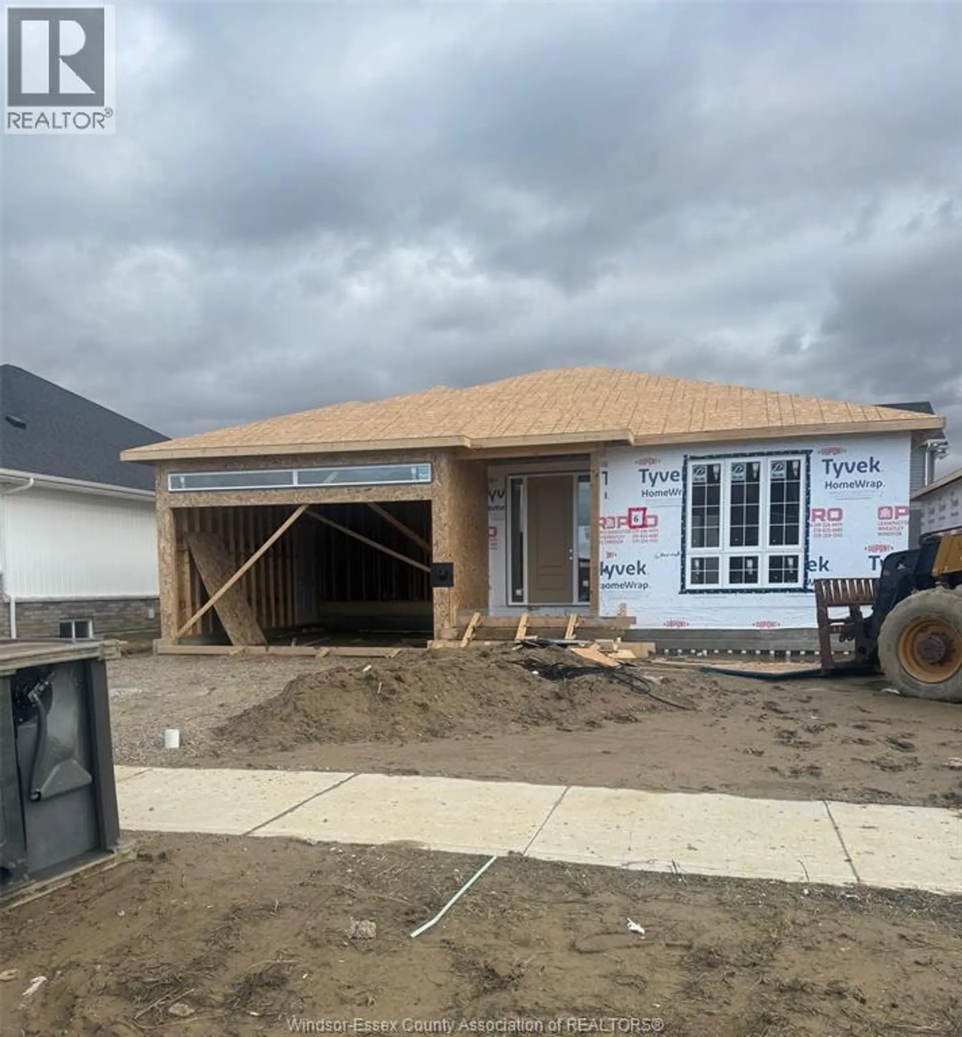 6 ROSEWOOD CRESCENT - Image 2