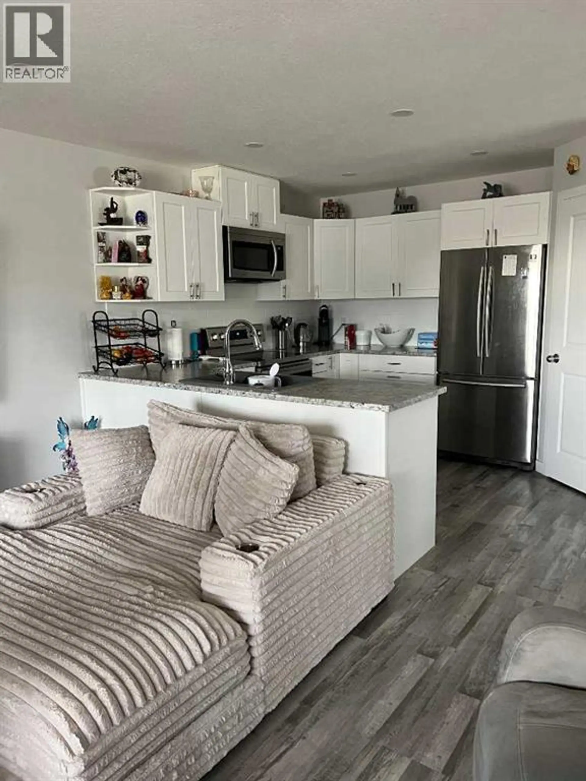 826 3rd Avenue - Image 4