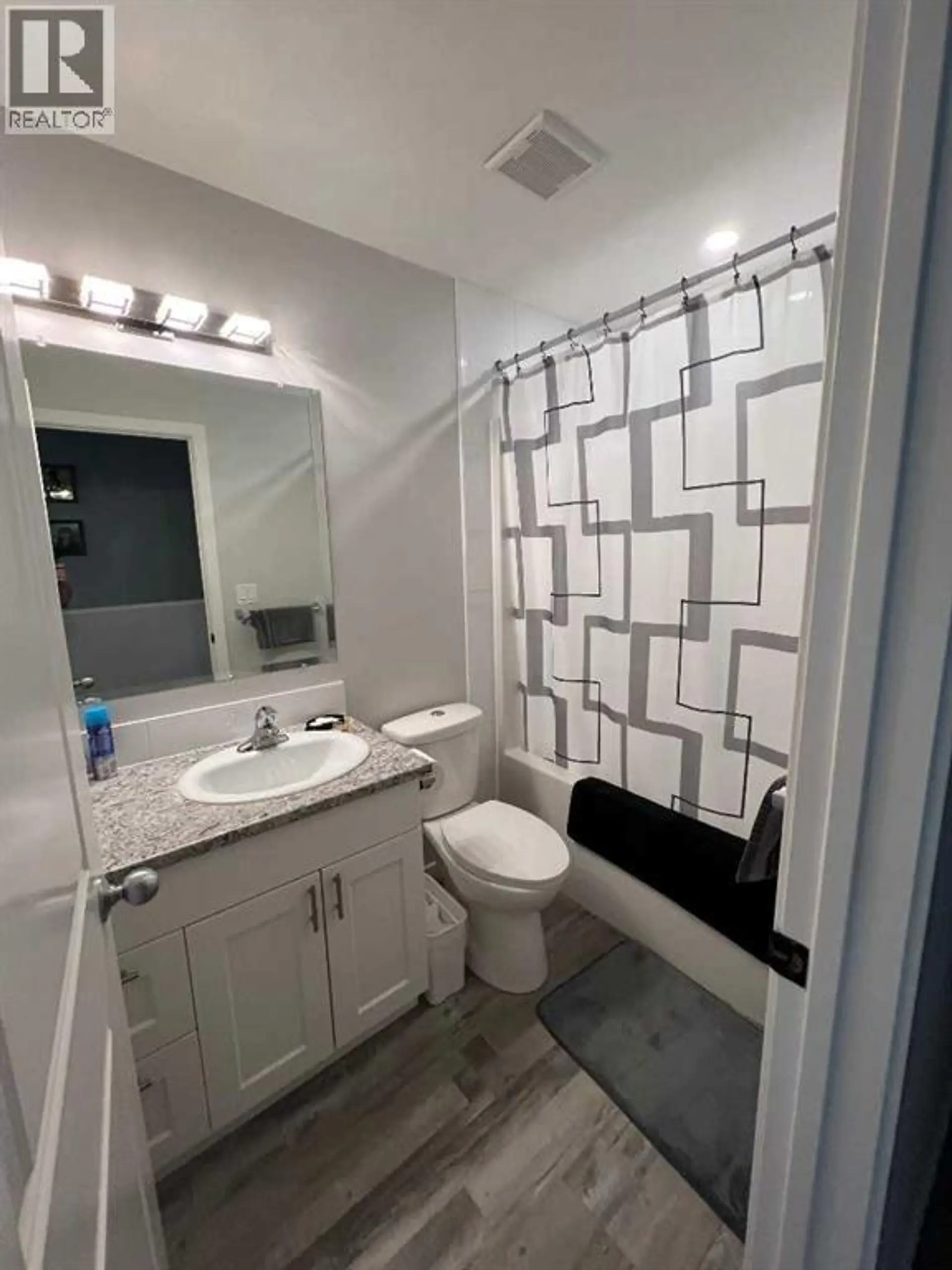 826 3rd Avenue - Image 7