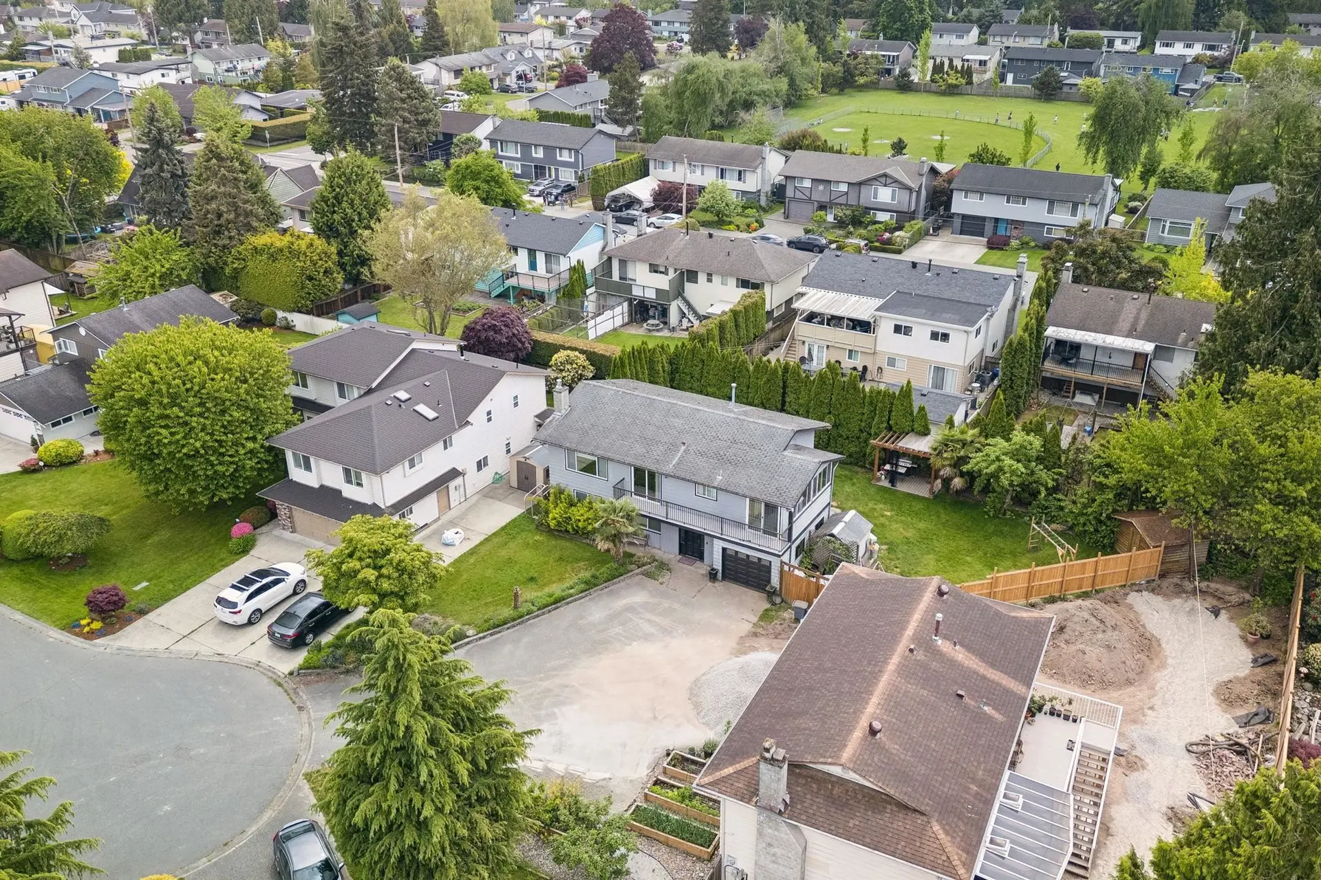5388 46 Avenue - Image 9