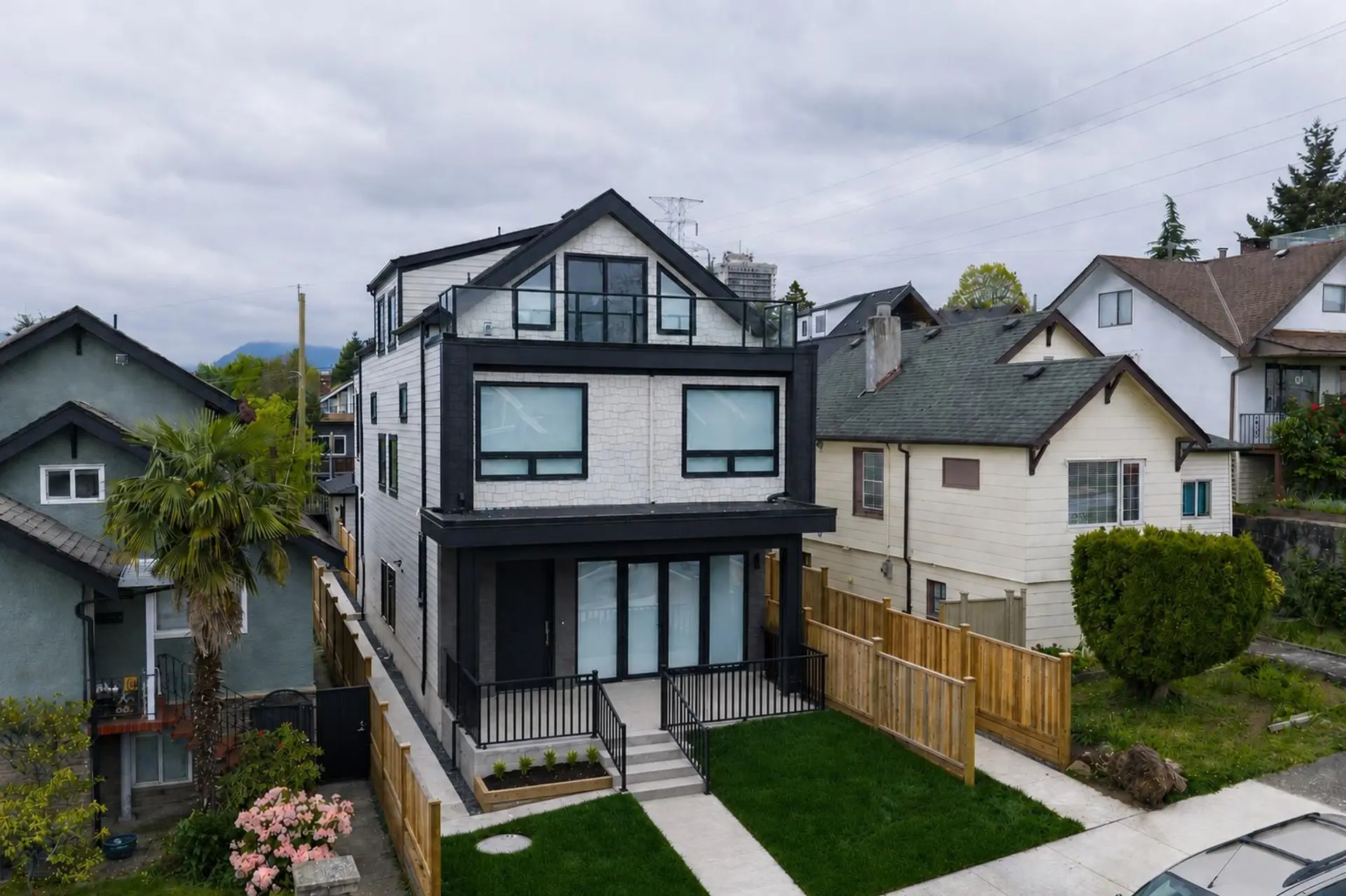 Property at #1 3645 Dundas Street, Vancouver, BC