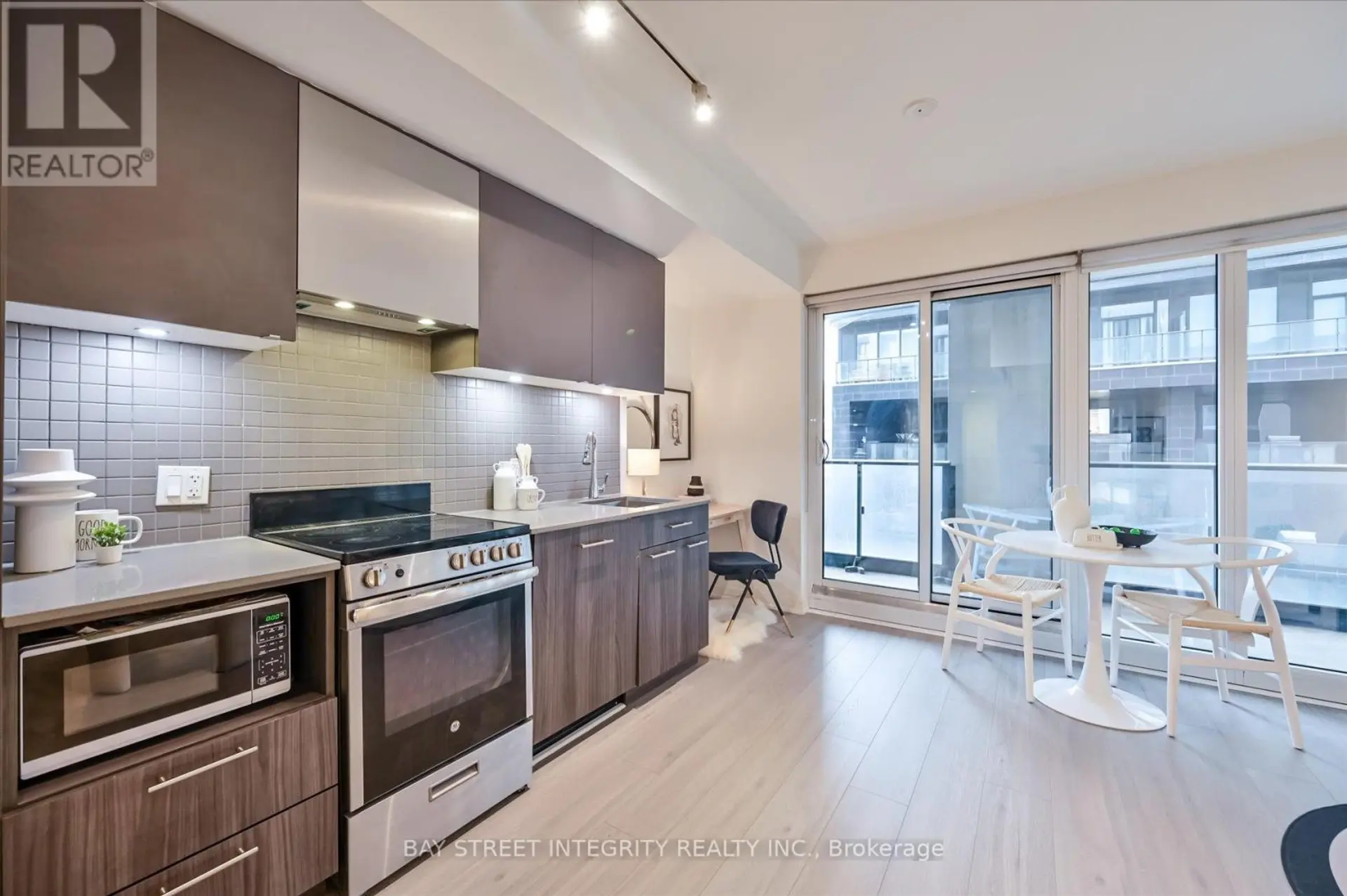 #311 251 JARVIS STREET - Image 10