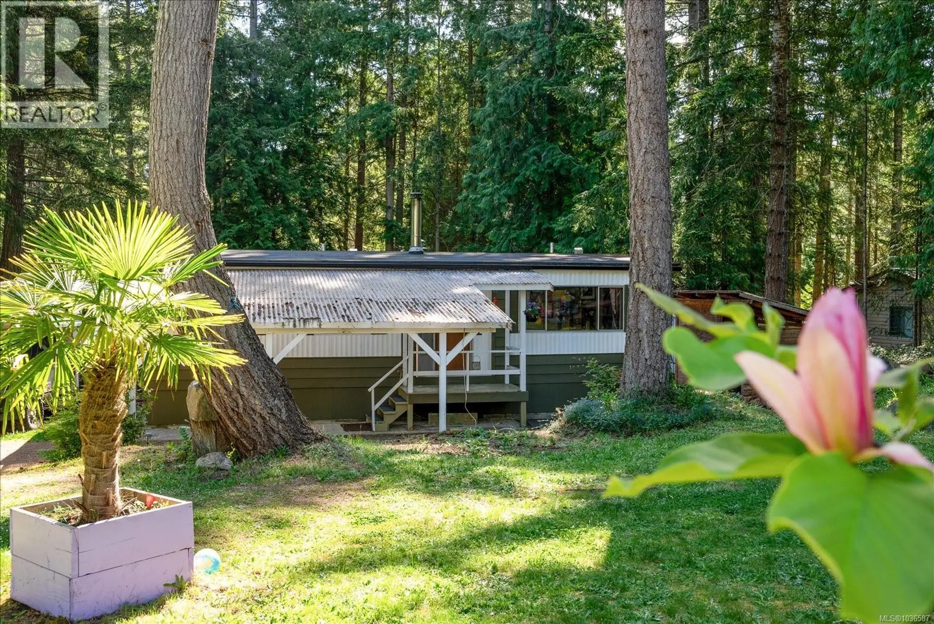 Property at 970 Carmen Cres, Gabriola Island, BC