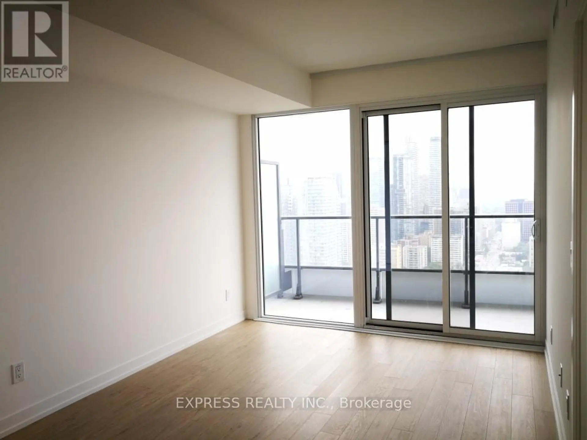 #4207 85 WOOD STREET - Image 7