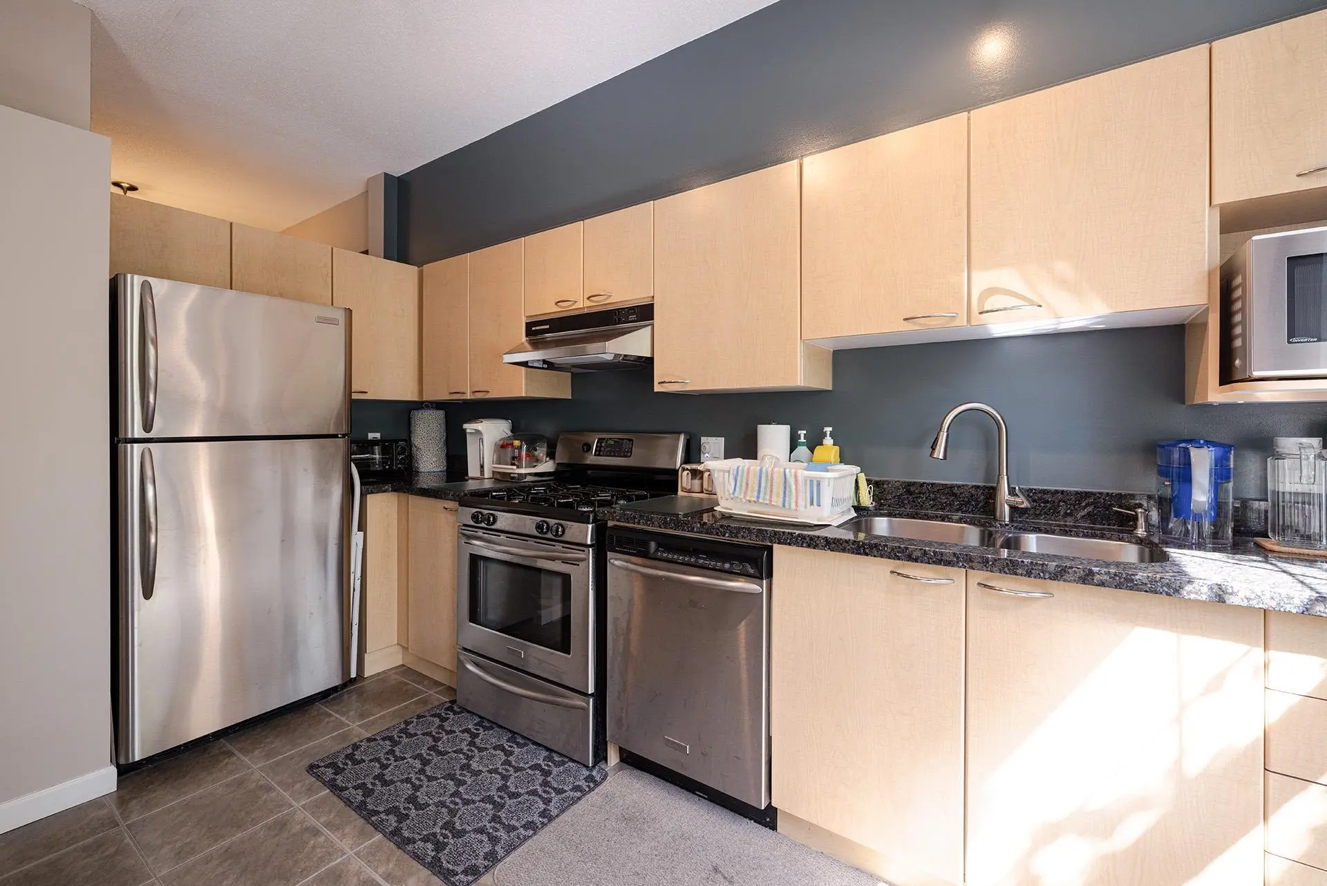 #28 3711 Robson Court - Image 8