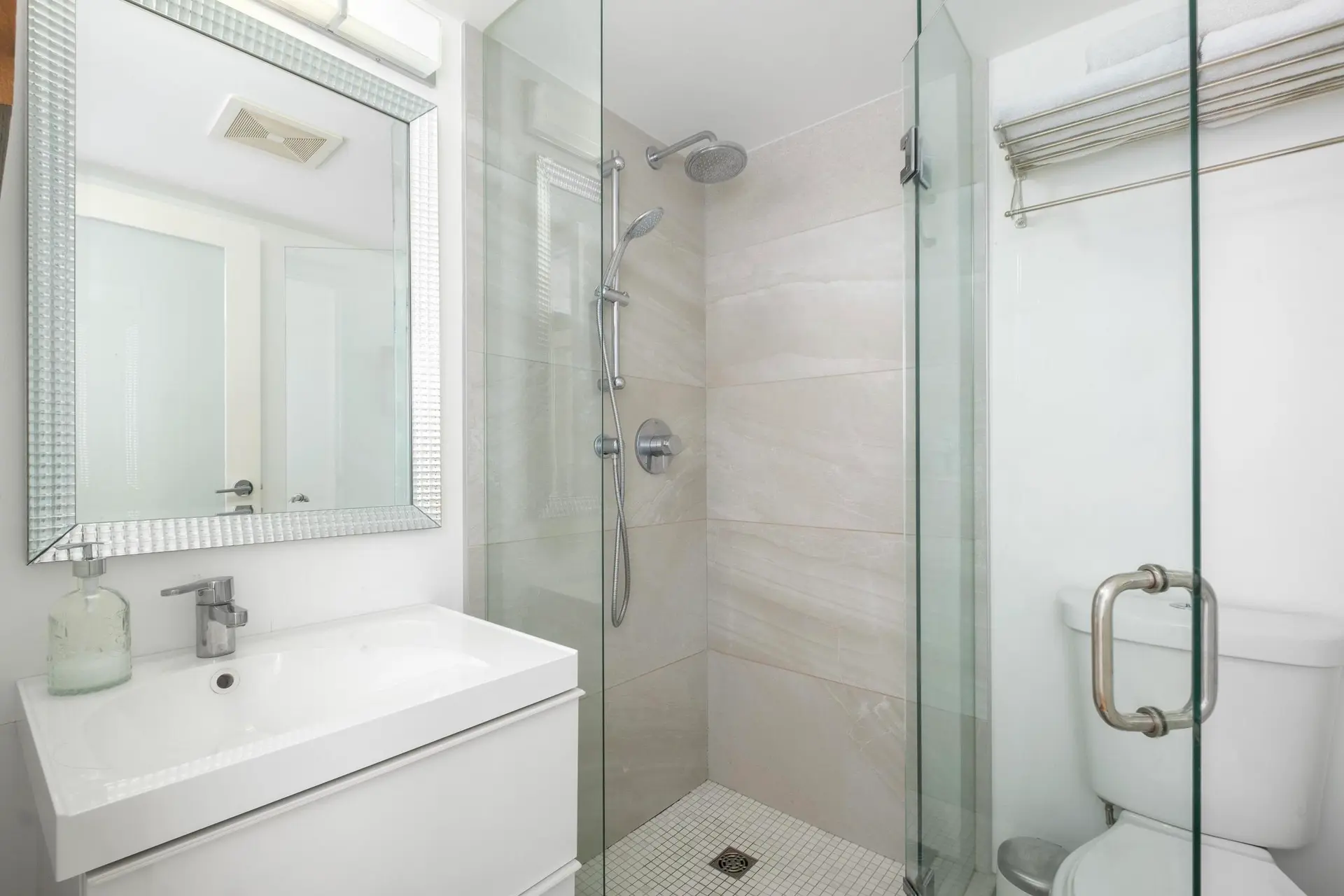 #2107 550 Taylor Street - Image 18