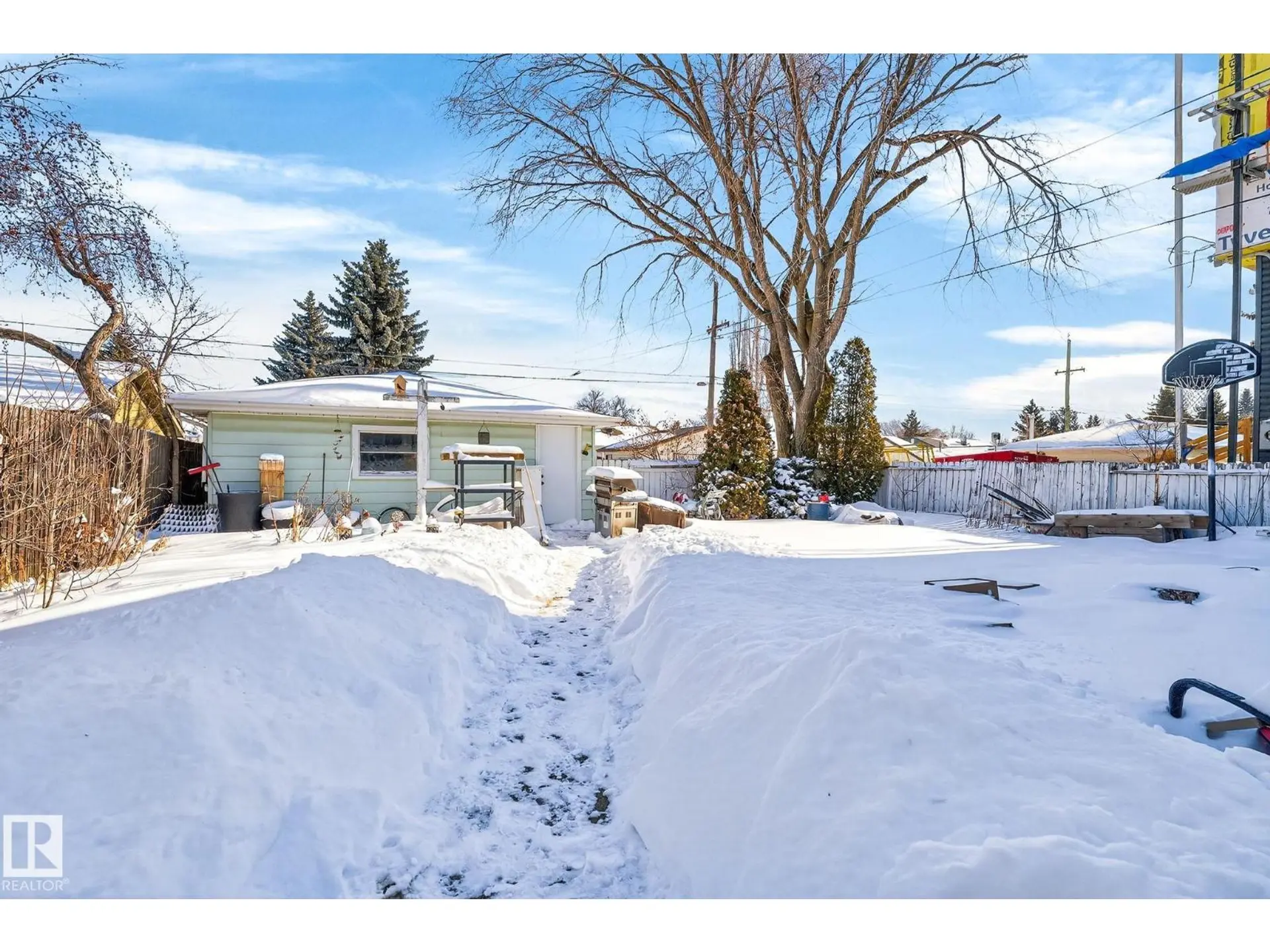10631 147 ST NW - Image 5