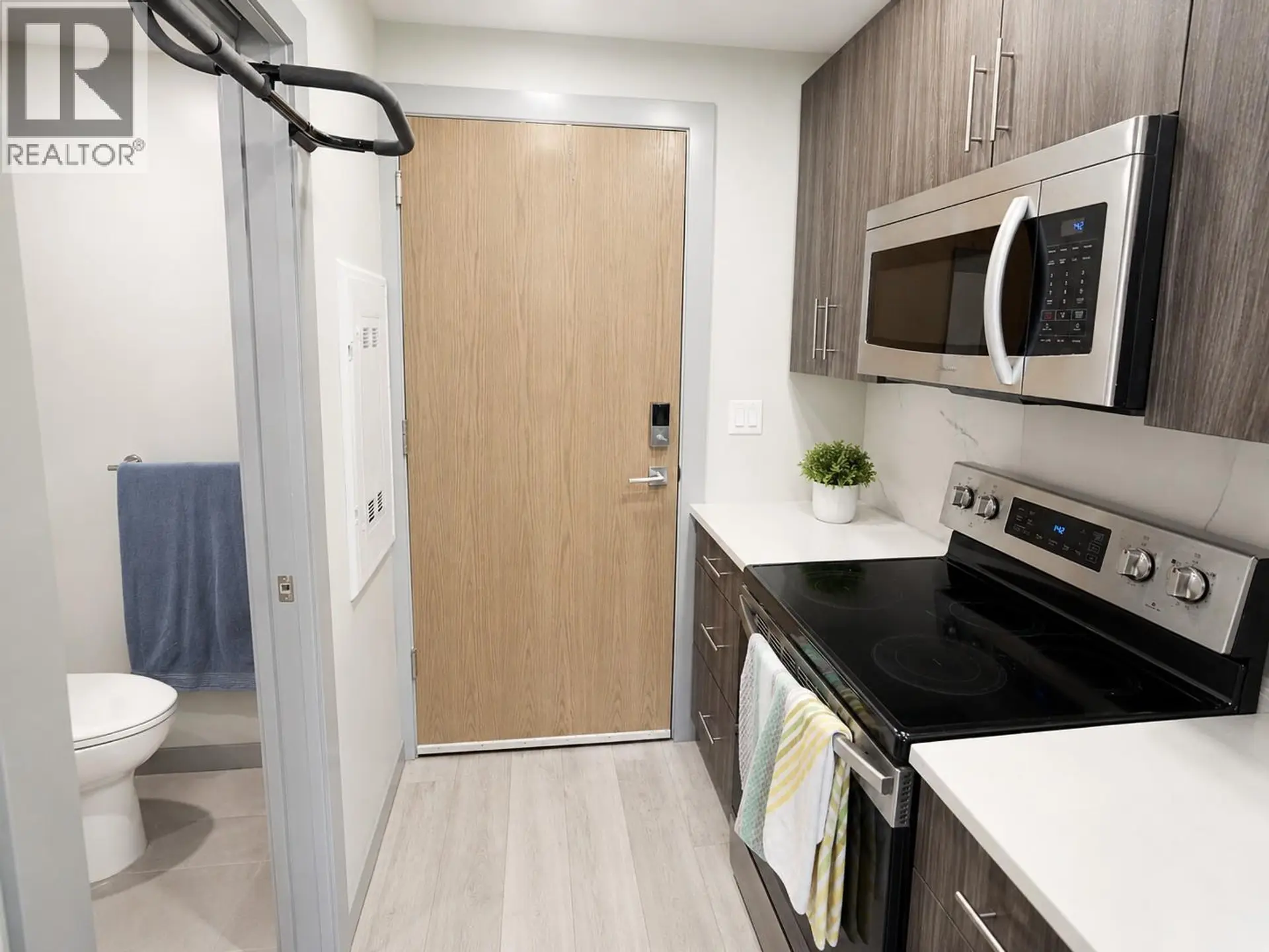 #218 345 Dougall Road N - Image 7