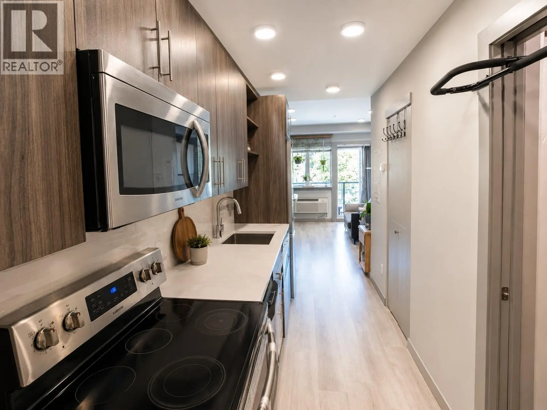 #218 345 Dougall Road N - Image 6