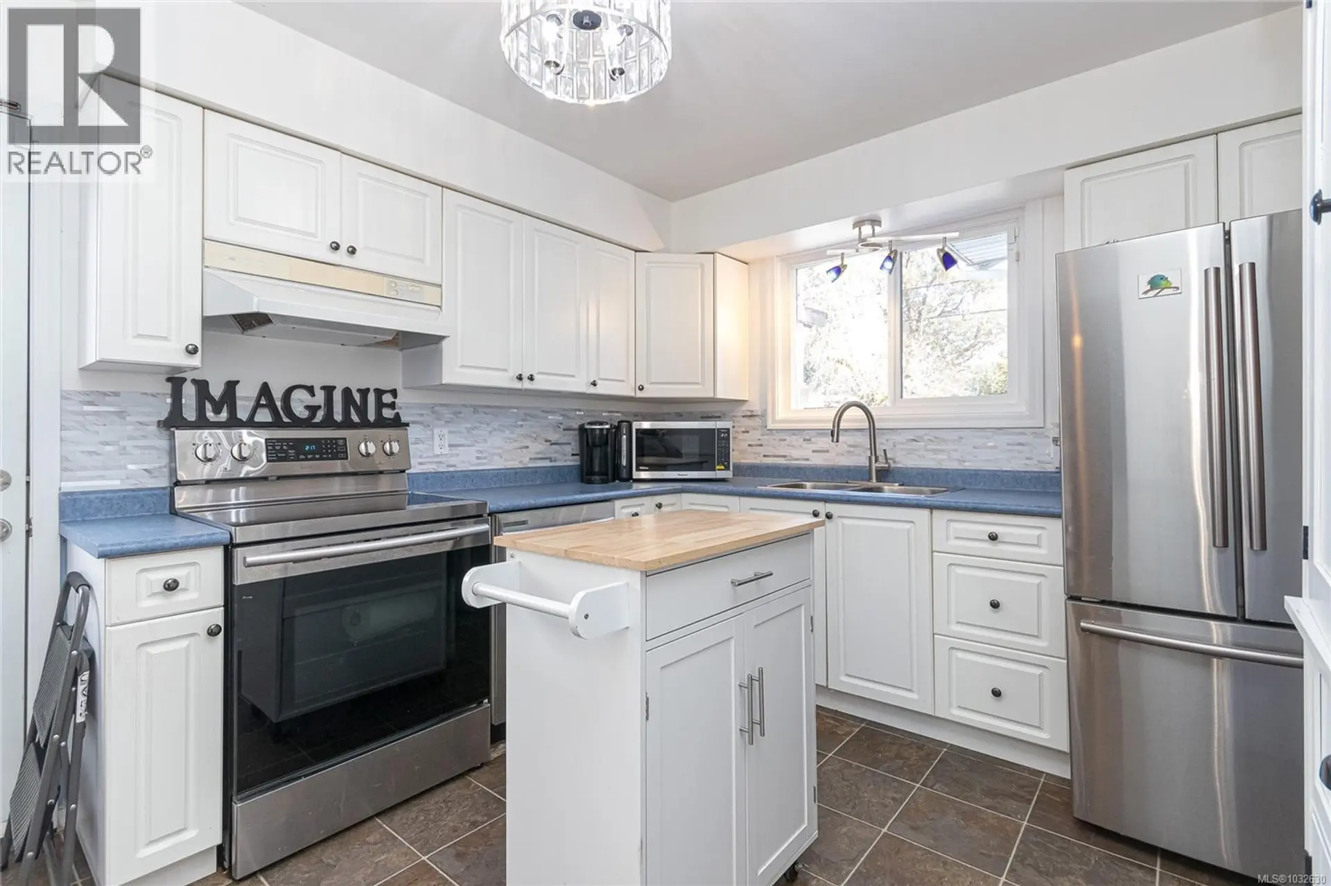 Property at 2834 Sooke Rd, Langford, BC