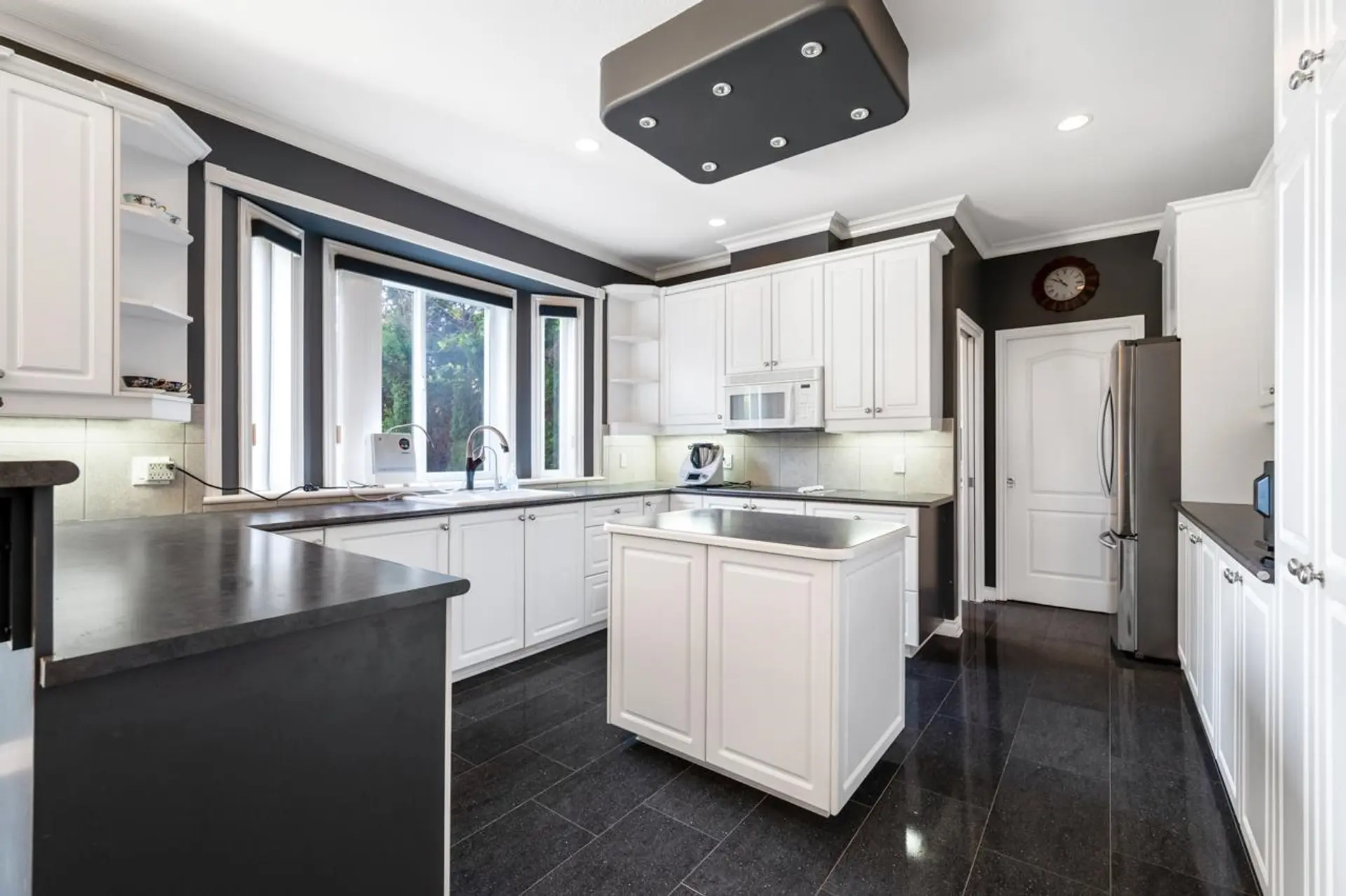 6030 Elgin Avenue - Image 5