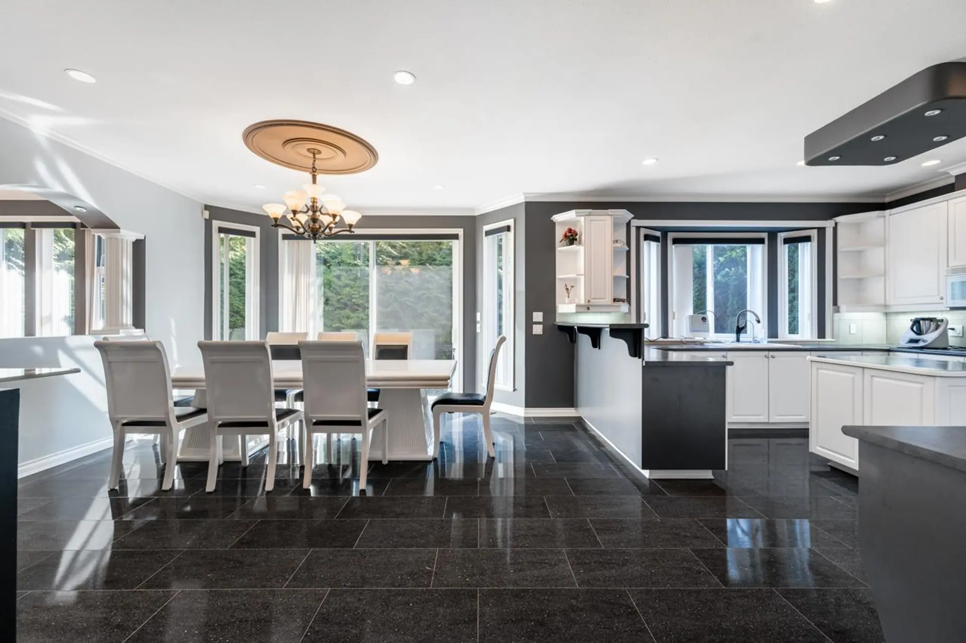 6030 Elgin Avenue - Image 6