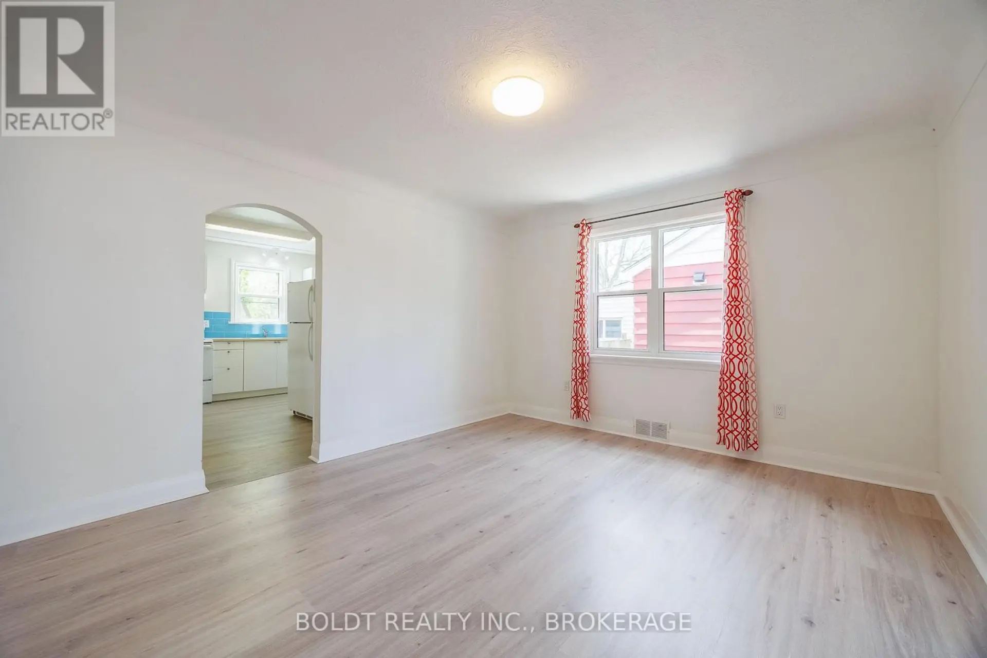 422 WELLAND AVENUE - Image 7