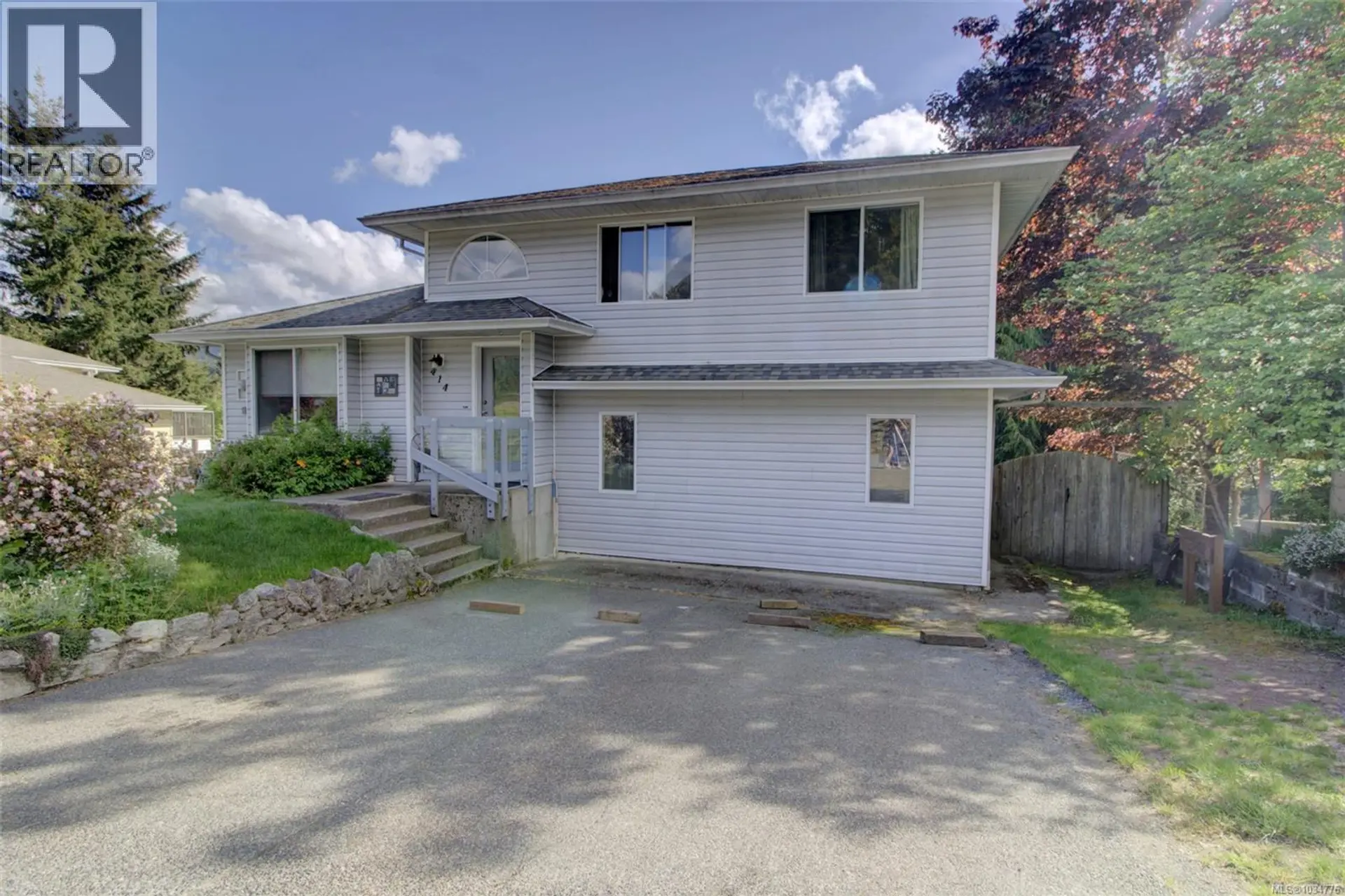Property at 414 Donner Dr, Gold River, BC