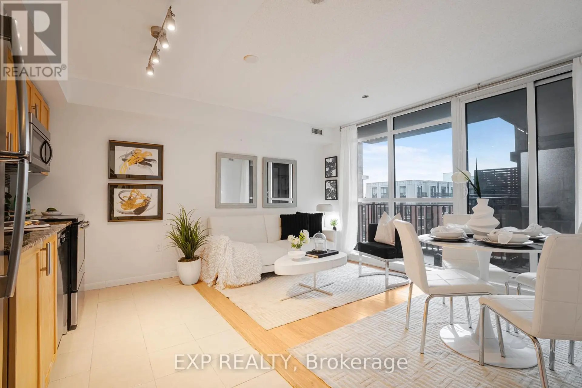 #729 830 LAWRENCE AVENUE W - Image 6