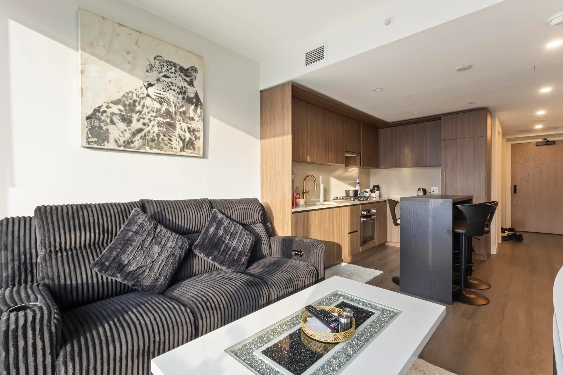#3905 5987 Wilson Avenue - Image 13