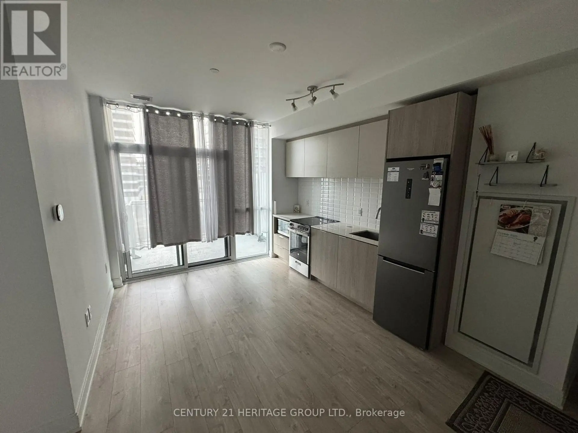 #402 65 ANNIE CRAIG DRIVE - Image 14