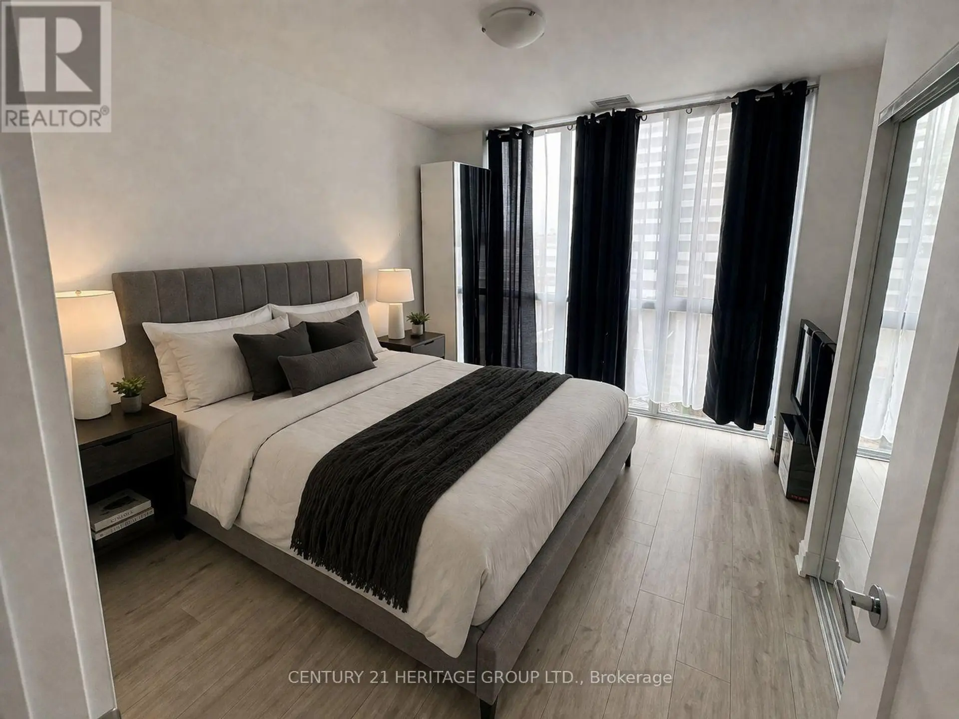 #402 65 ANNIE CRAIG DRIVE - Image 12