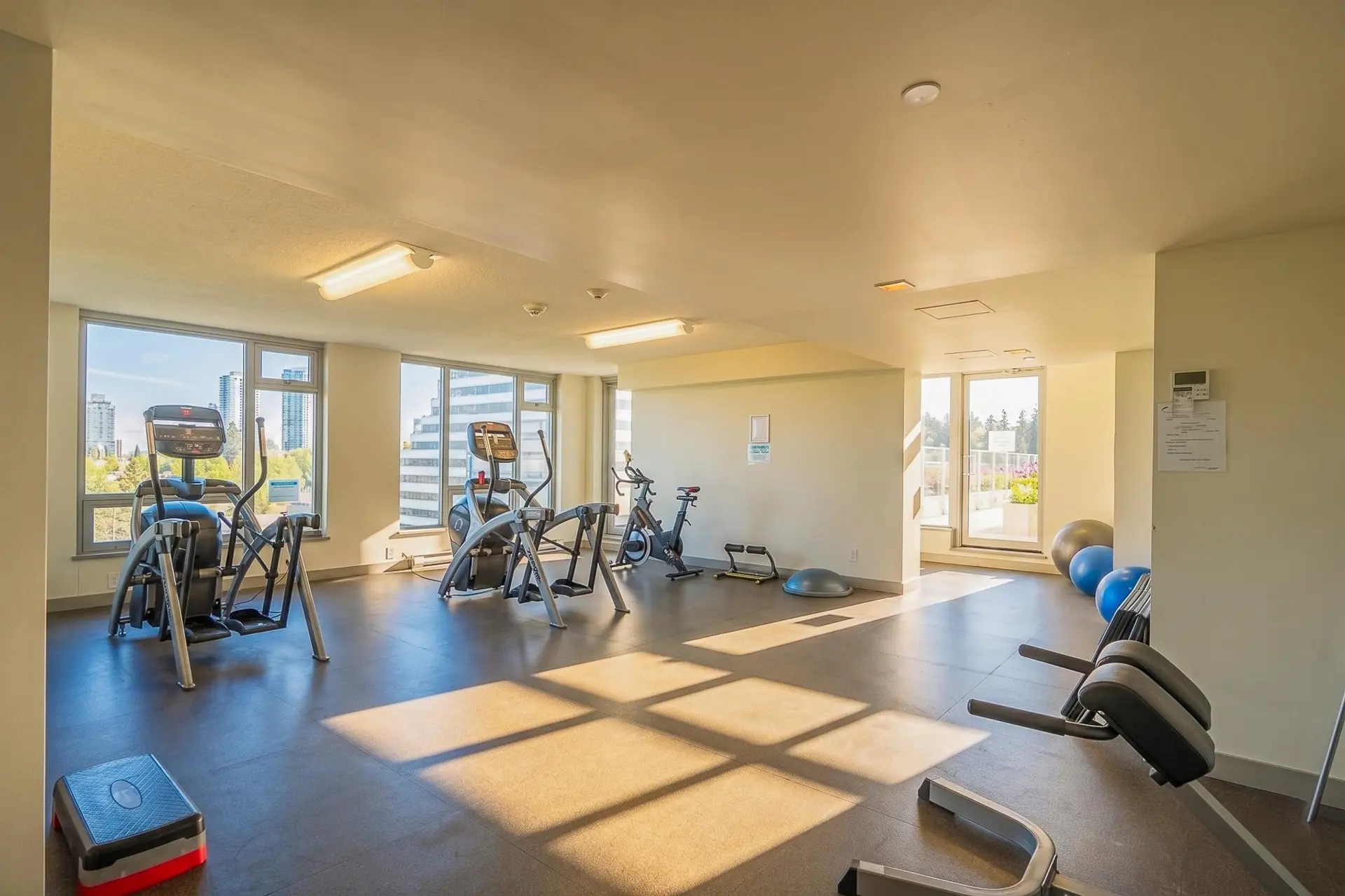 #2601 5515 Boundary Road - Image 16