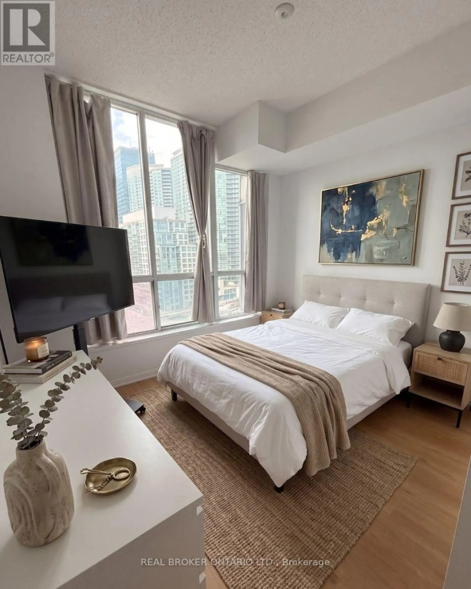 #1501 228 QUEENS QUAY W - Image 6