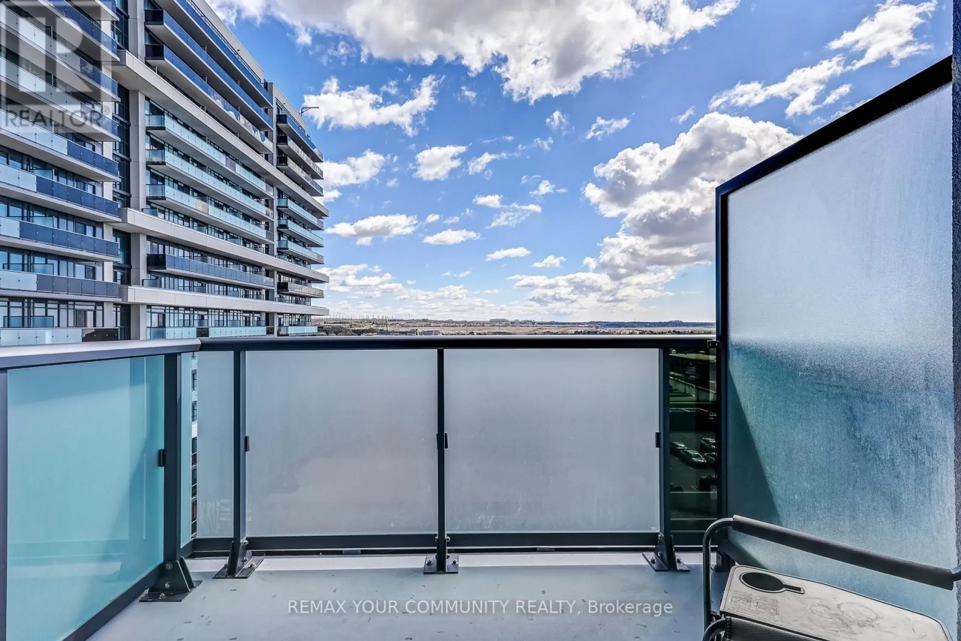 #917 2545 SIMCOE STREET N - Image 10