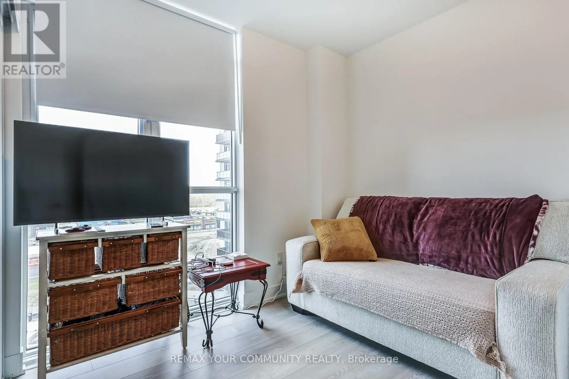 #917 2545 SIMCOE STREET N - Image 11