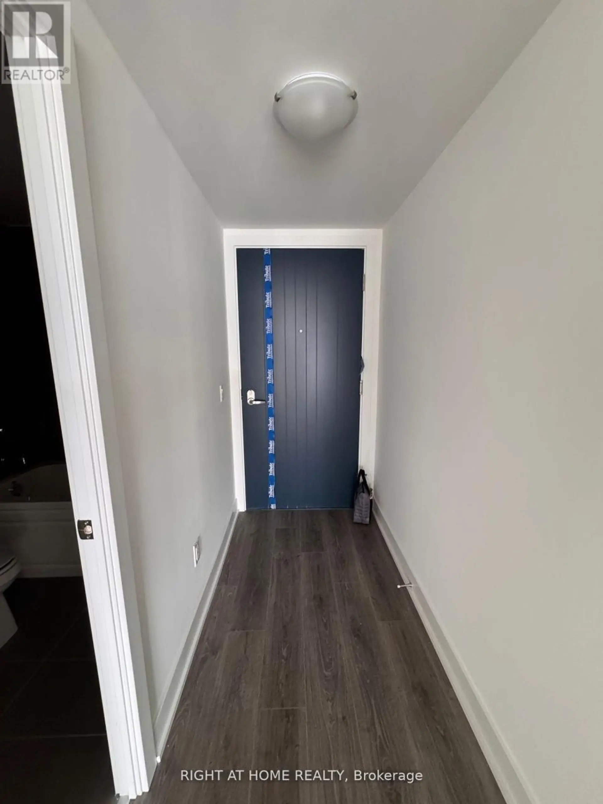 #1015 2545 SIMCOE STREET N - Image 2