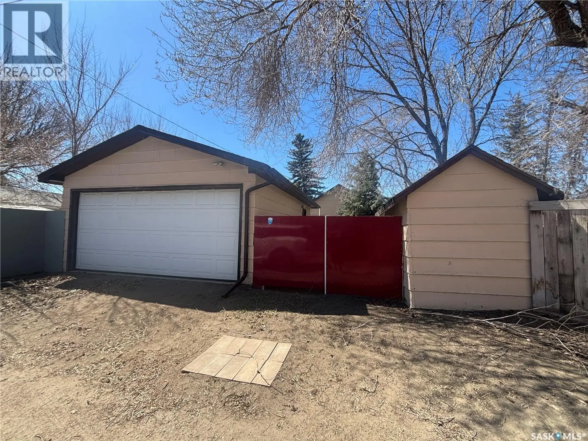 906 WELDON AVENUE - Image 2
