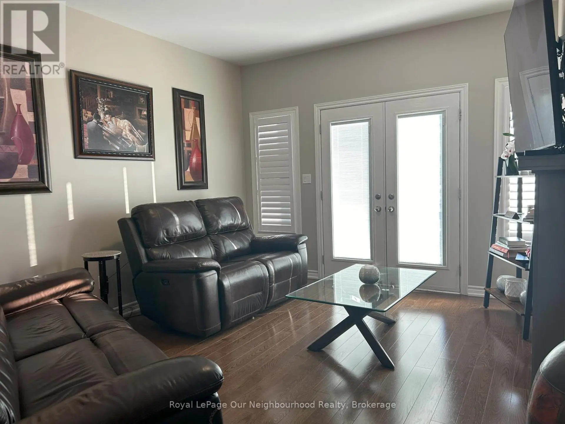 249 FLEETWOOD DRIVE - Image 3