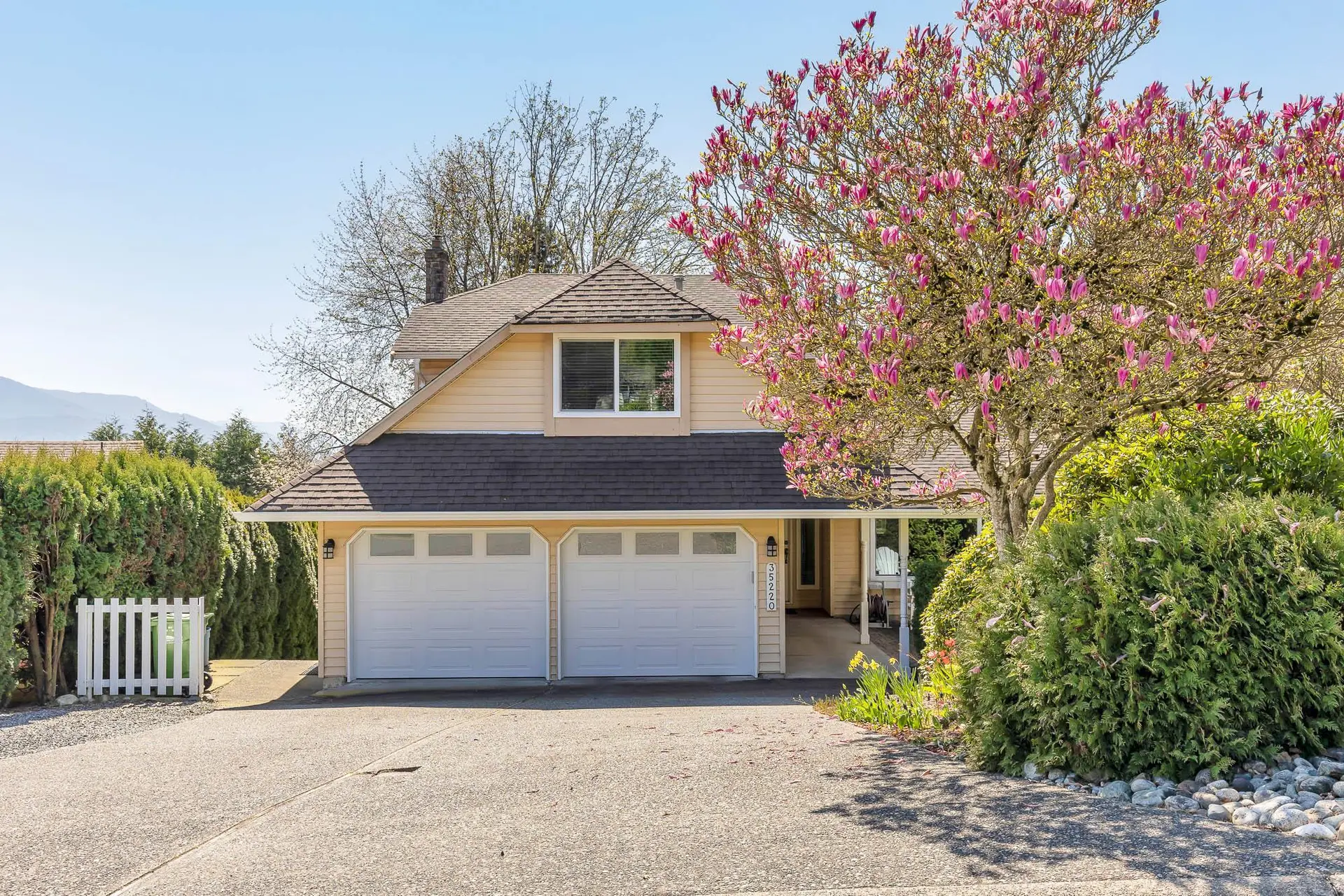 Property at 35220 McCorkell Drive, Abbotsford, BC