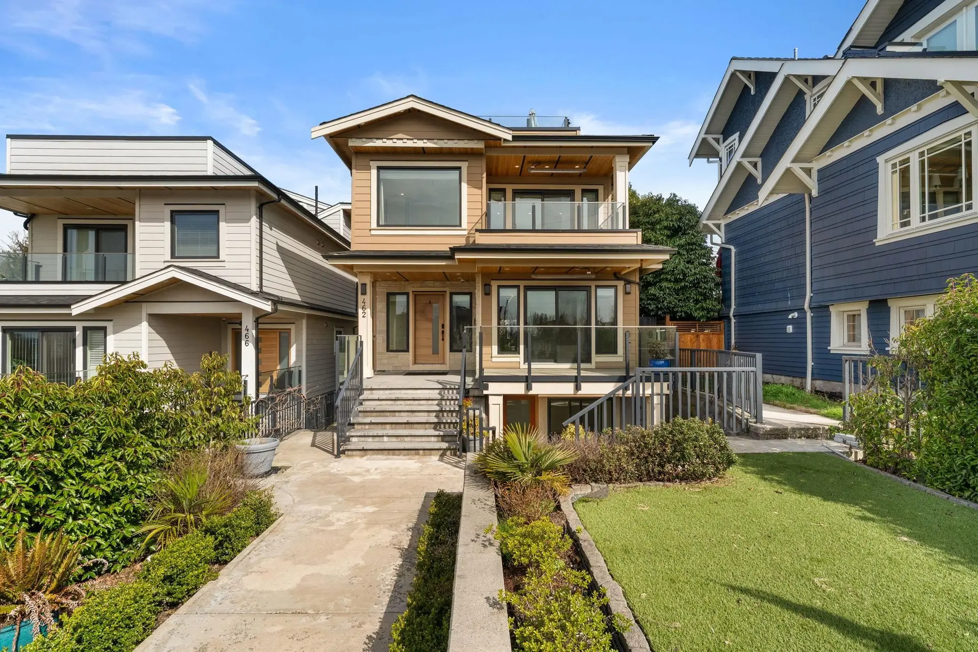 Property at 462 W 14th Street, North Vancouver, BC