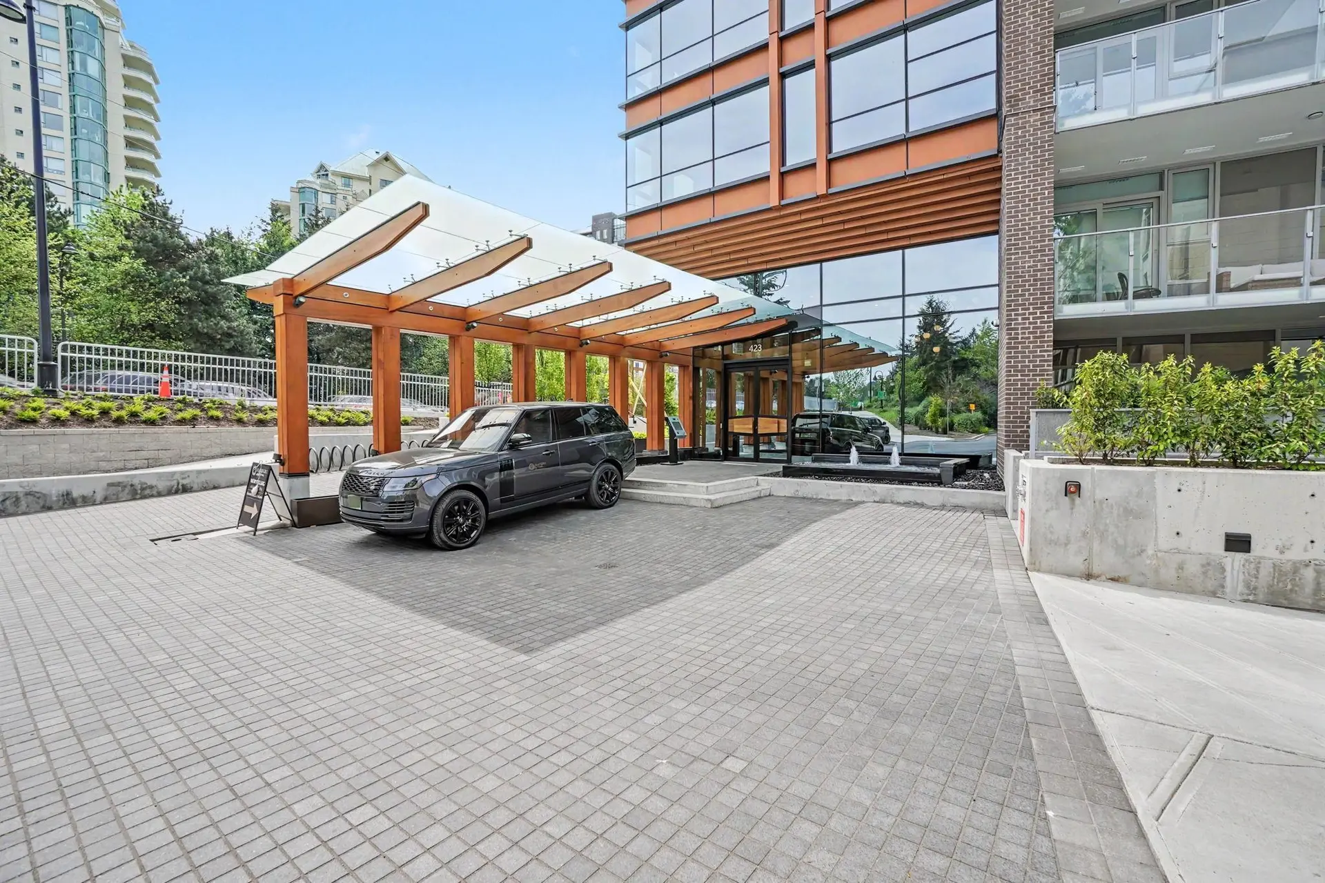 Property at #414 423 6th Street, West Vancouver, BC
