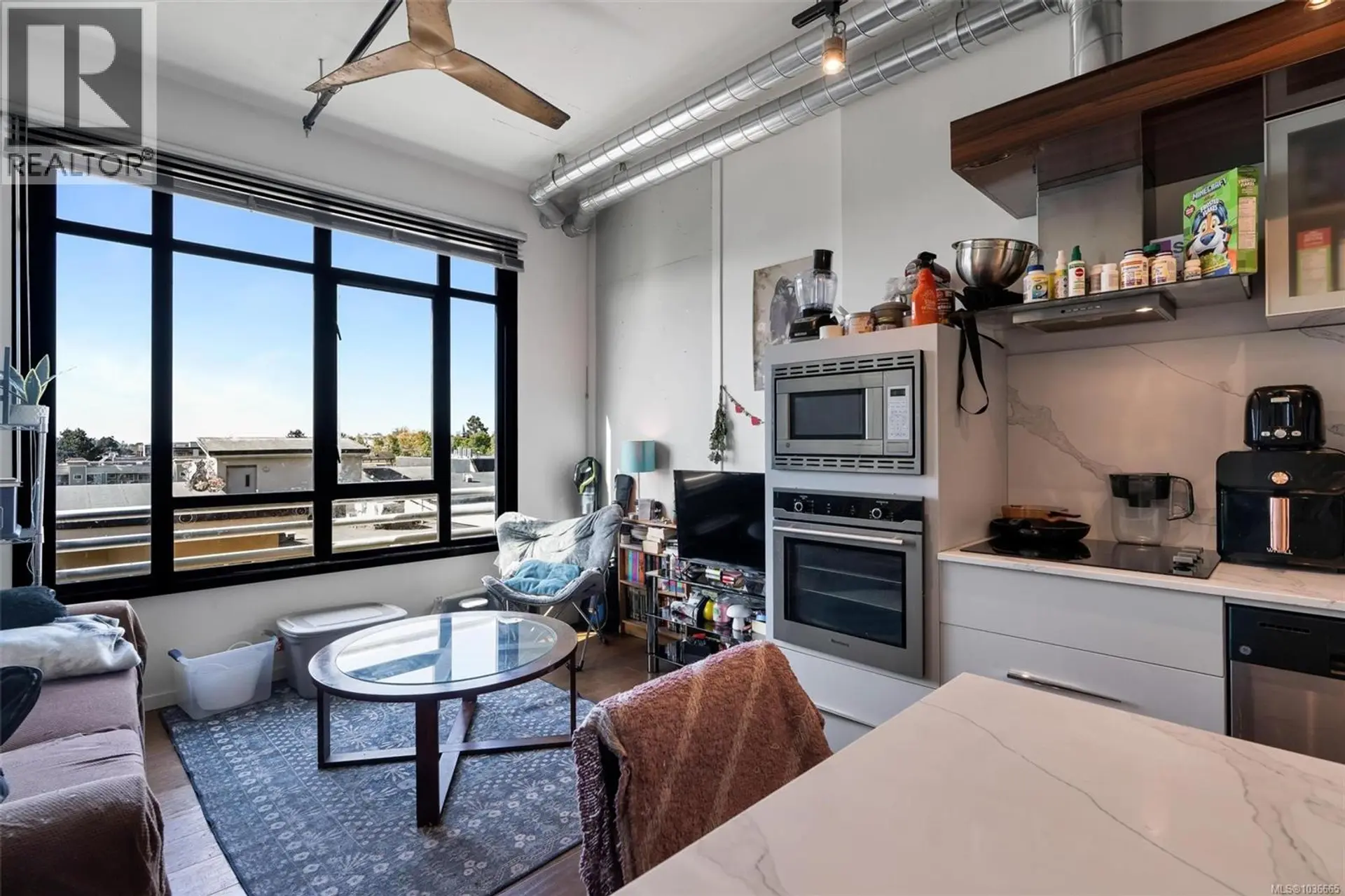 #610 1029 View St - Image 6