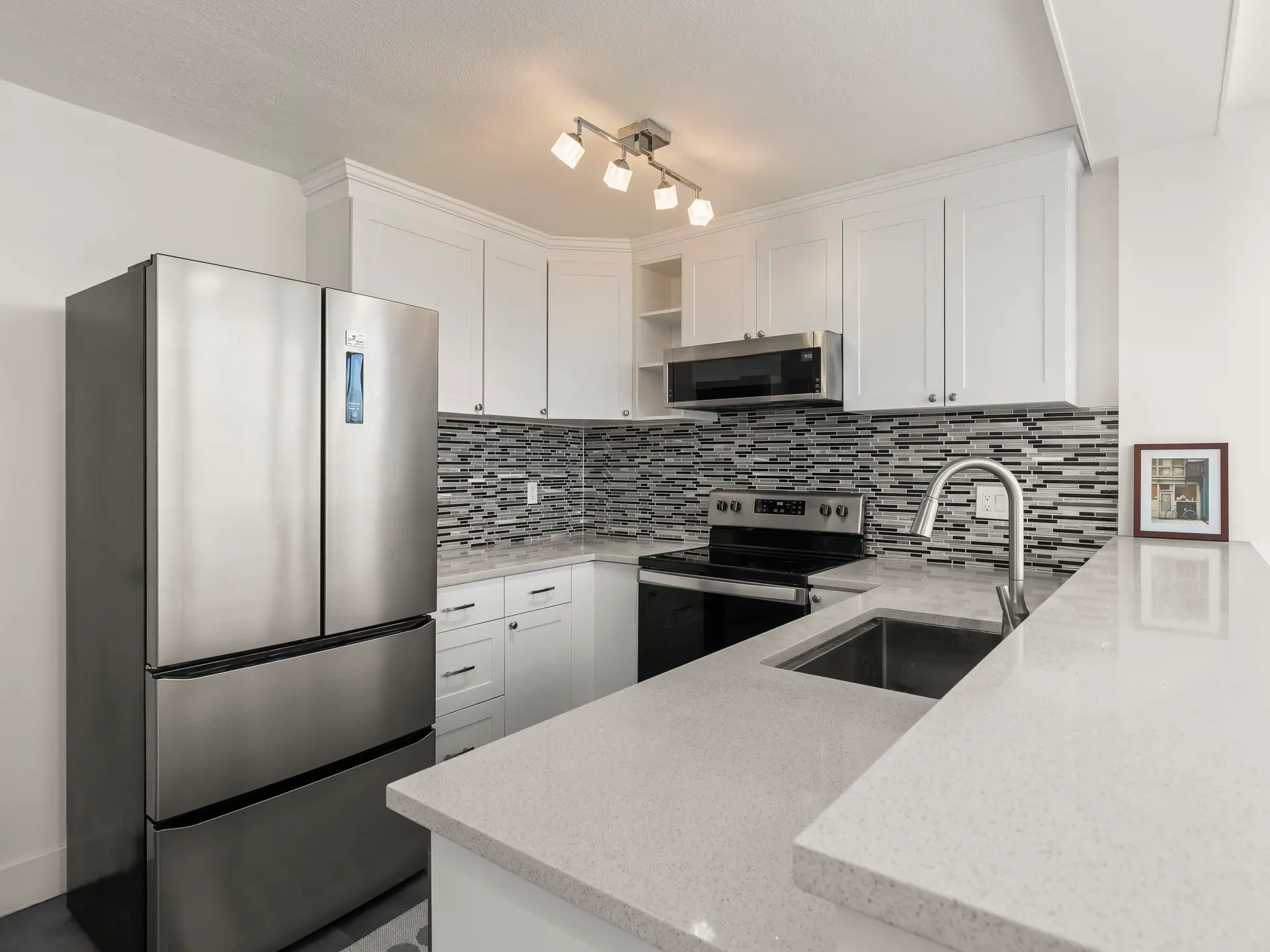 #1102 5425 Yew Street - Image 6