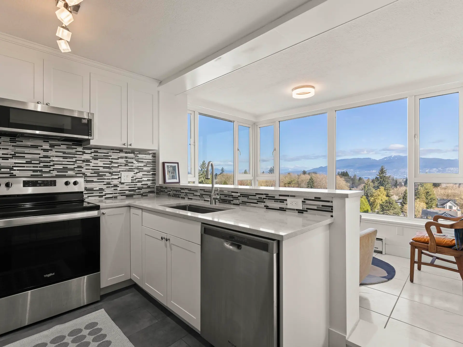 #1102 5425 Yew Street - Image 5