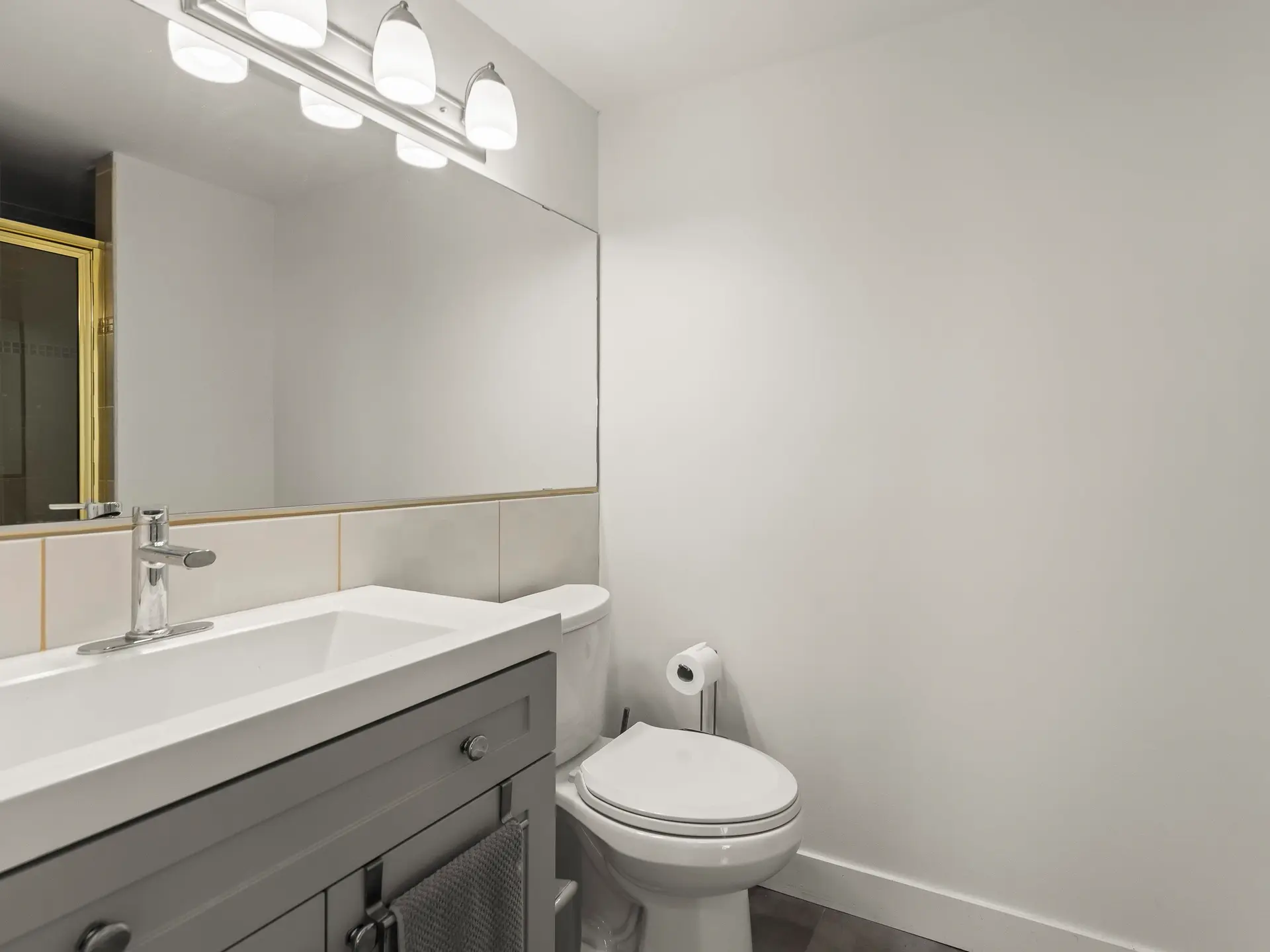 #1102 5425 Yew Street - Image 9