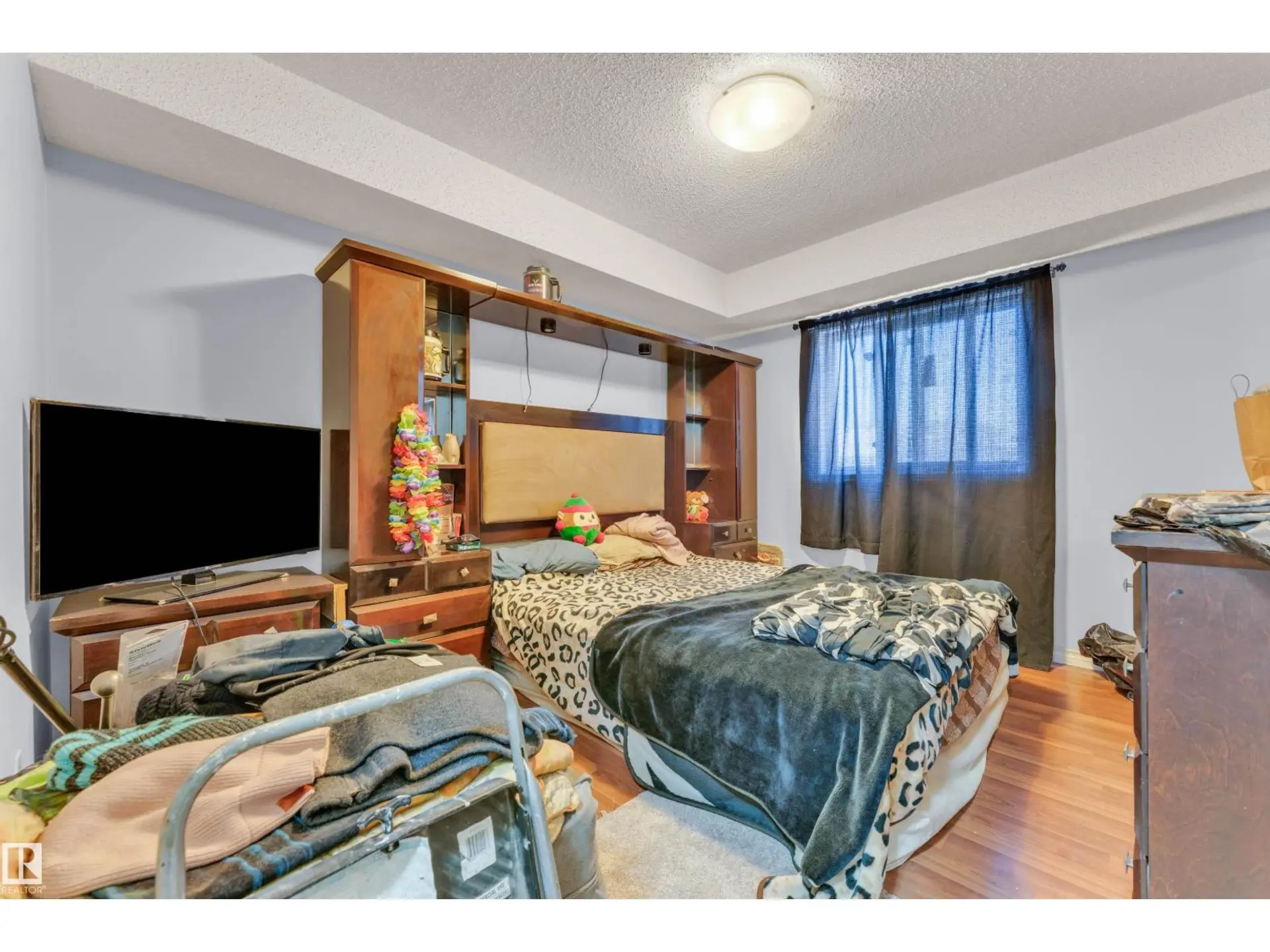 #101 10136 160 ST NW NW - Image 11