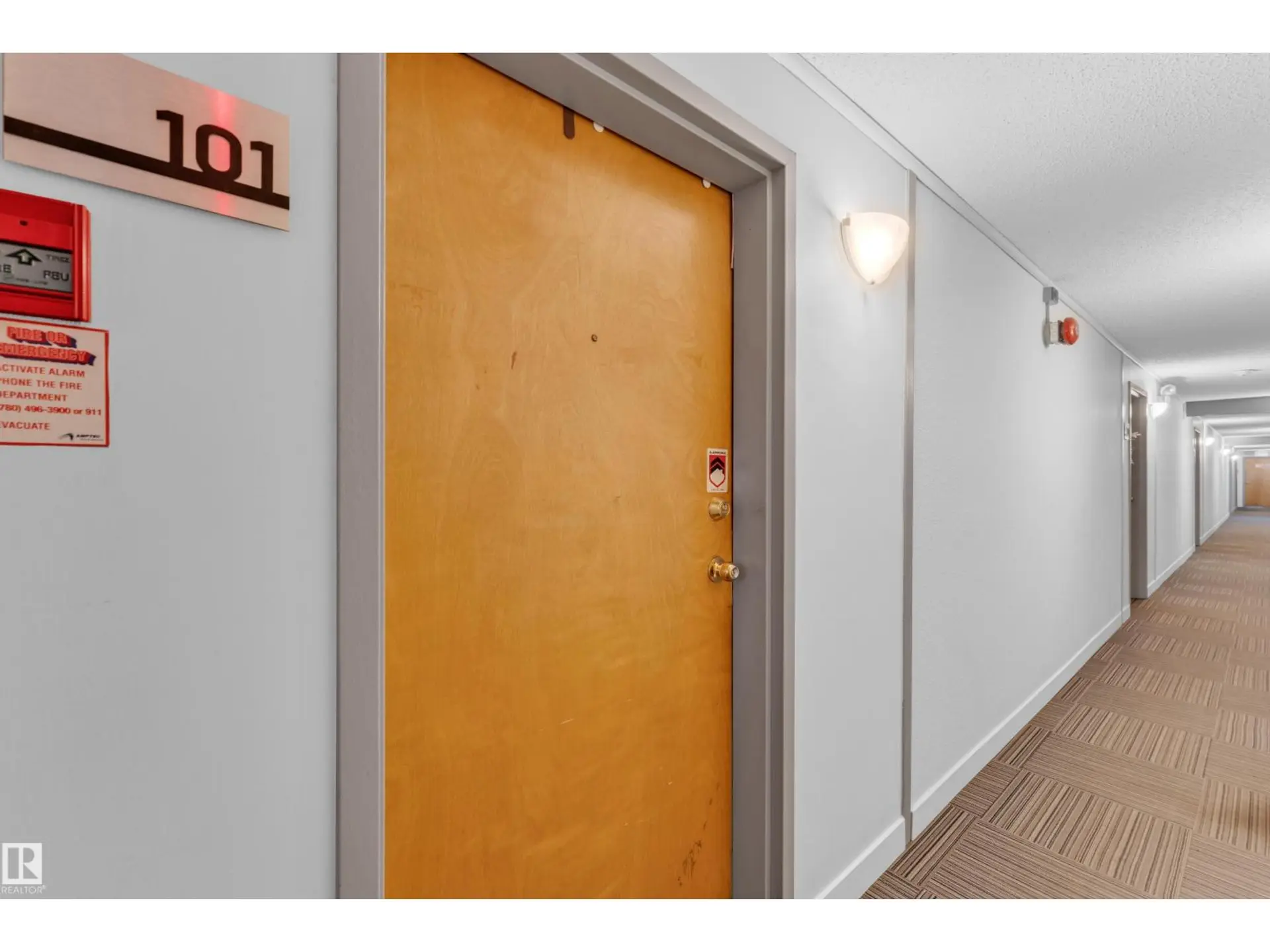 #101 10136 160 ST NW NW - Image 12