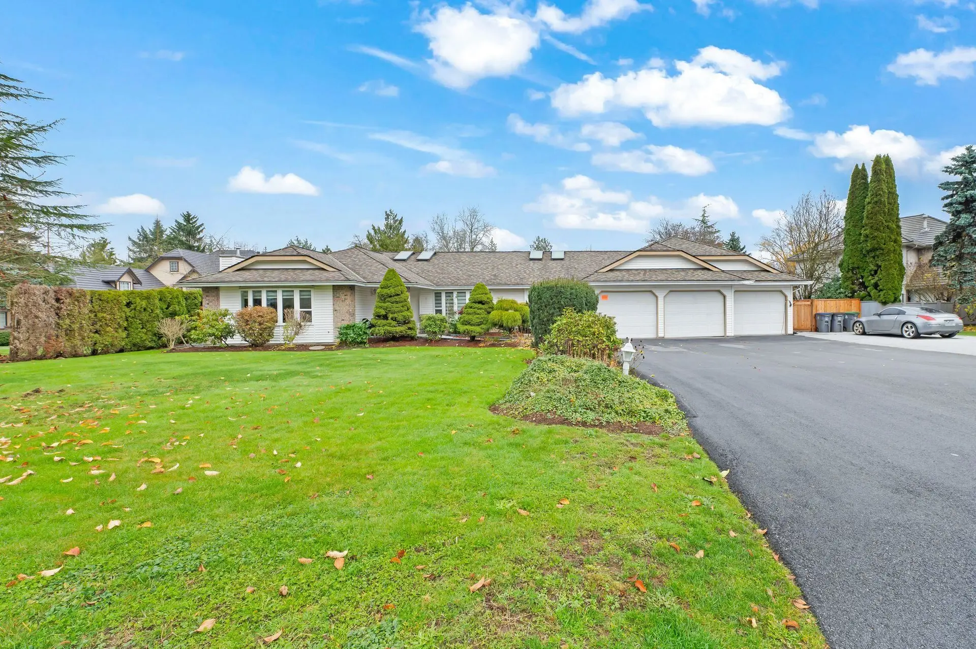 Property at 15435 Killarney Place, Surrey, BC