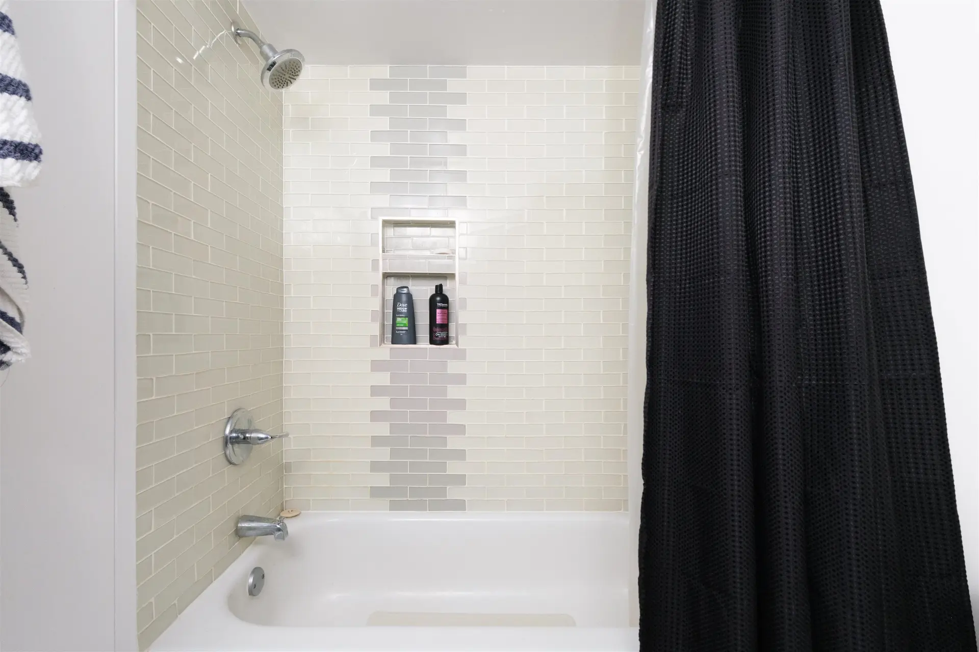 #801 789 Drake Street - Image 14