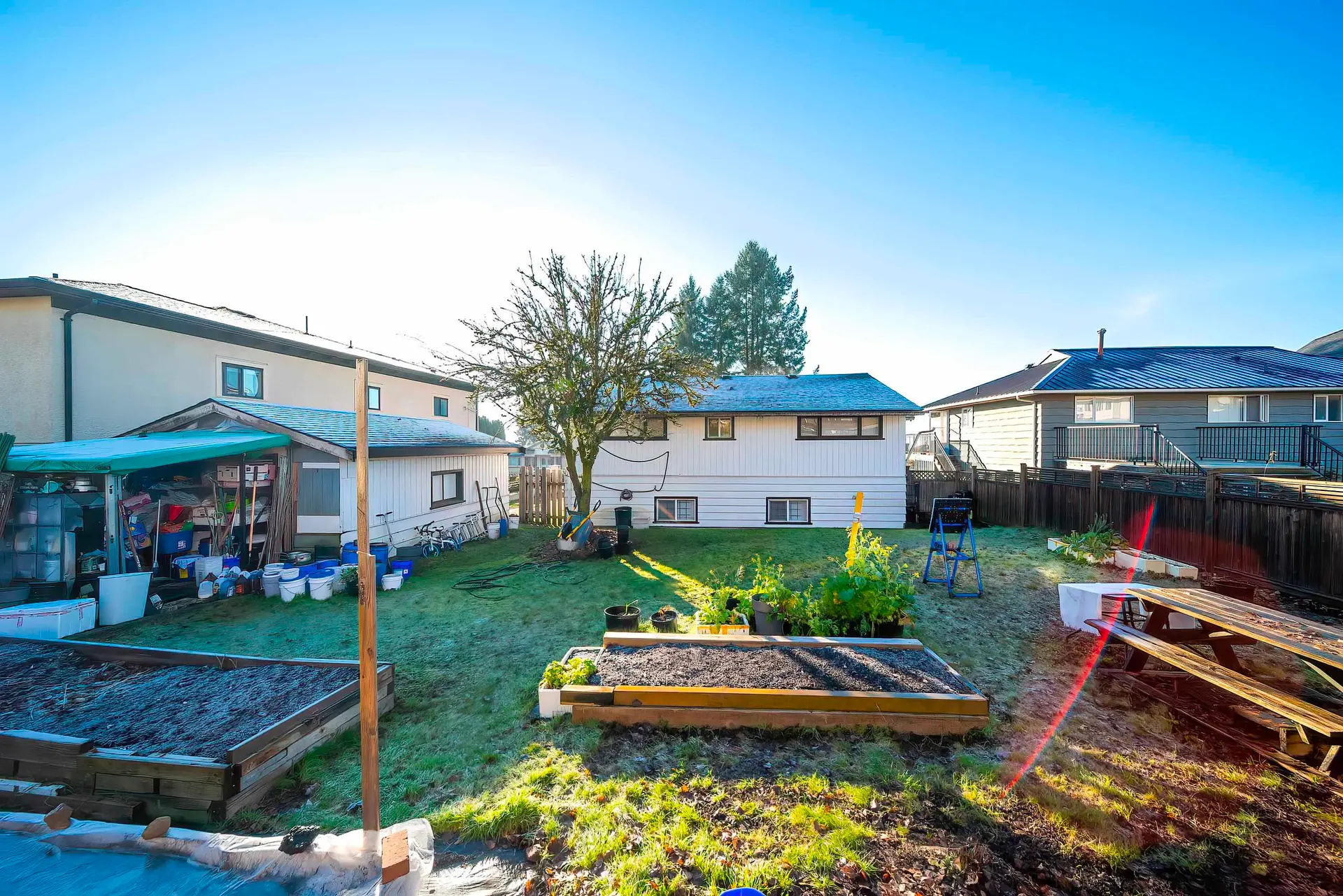 915 Walls Avenue - Image 12