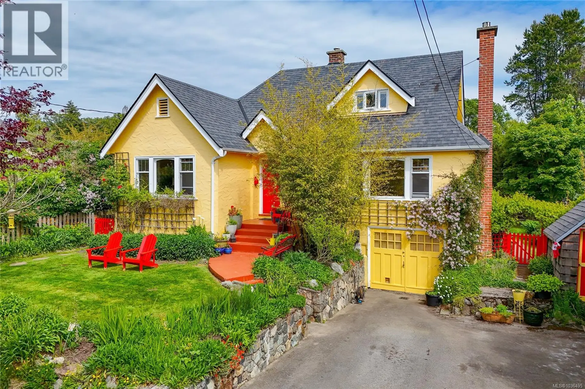 Property at 3307 Doncaster Rd, Saanich, BC