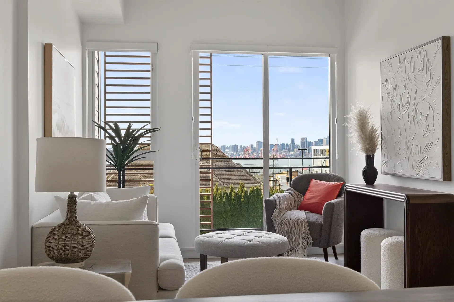 #102/202 422 E 3rd Street - Image 9