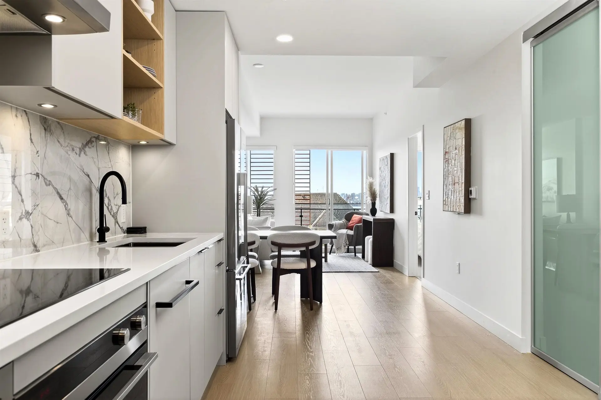 #102/202 422 E 3rd Street - Image 11