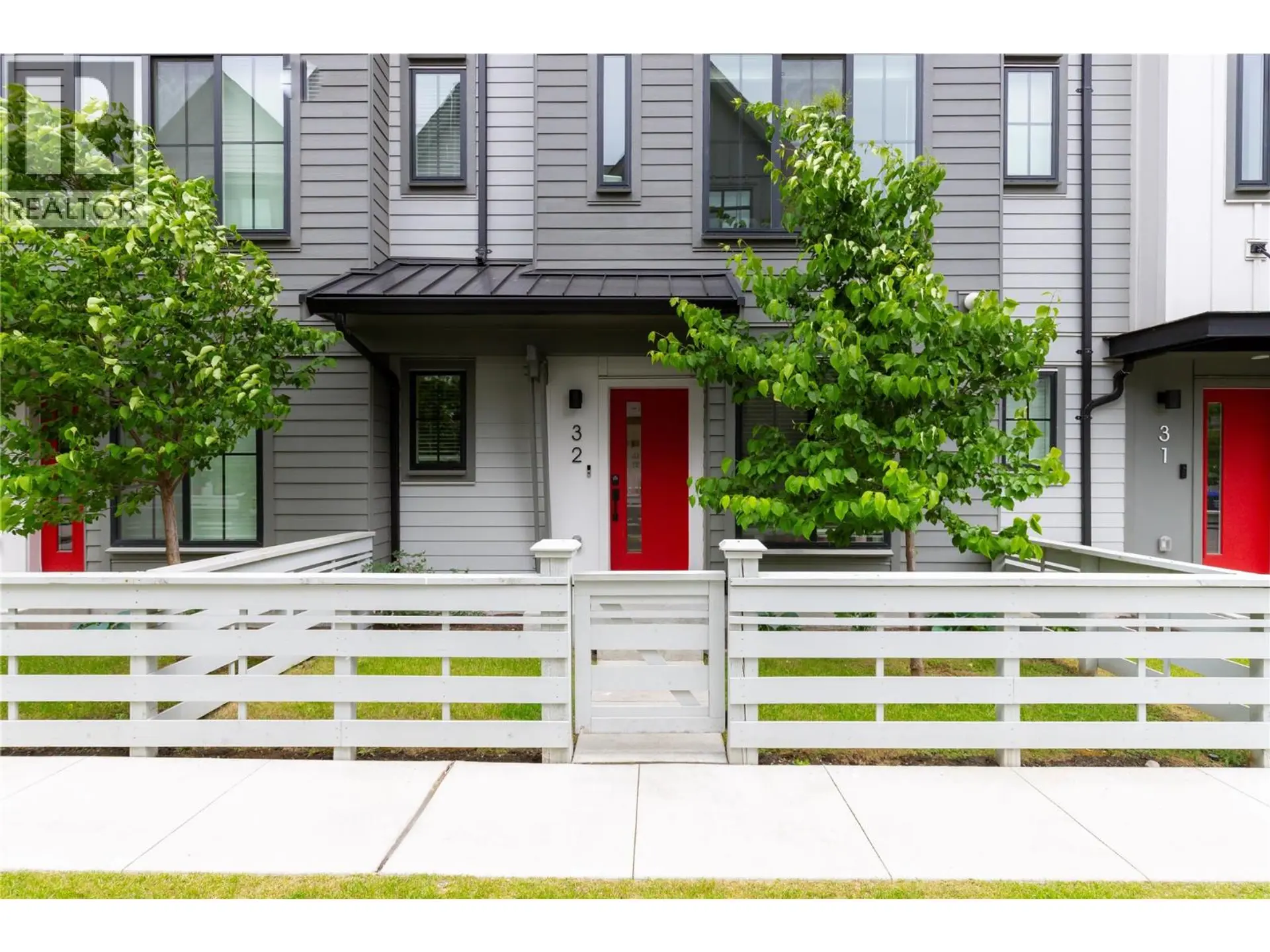 Property at #32 307 Glen Park Drive, Kelowna, BC