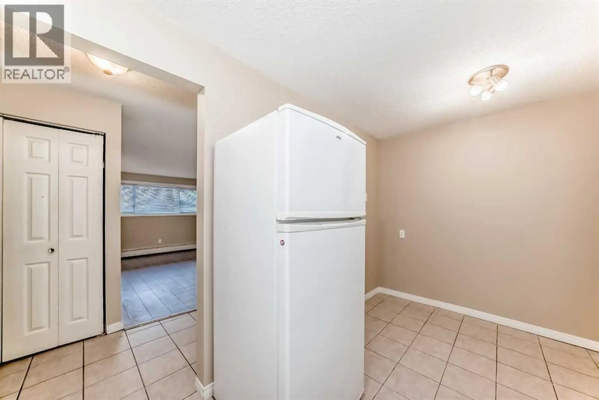 #104 730 2 Avenue NW - Image 4