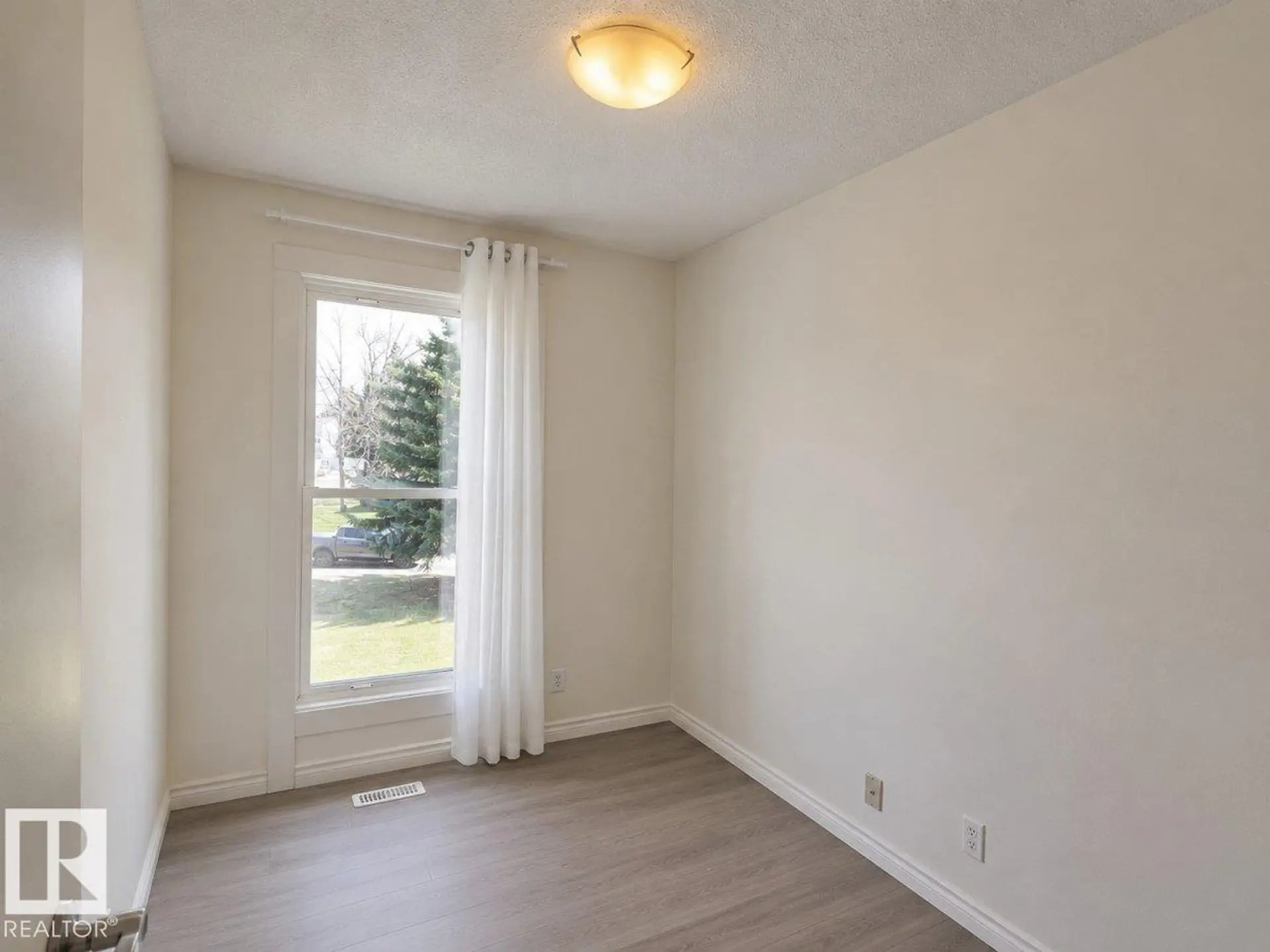 14458 56 ST NW - Image 15