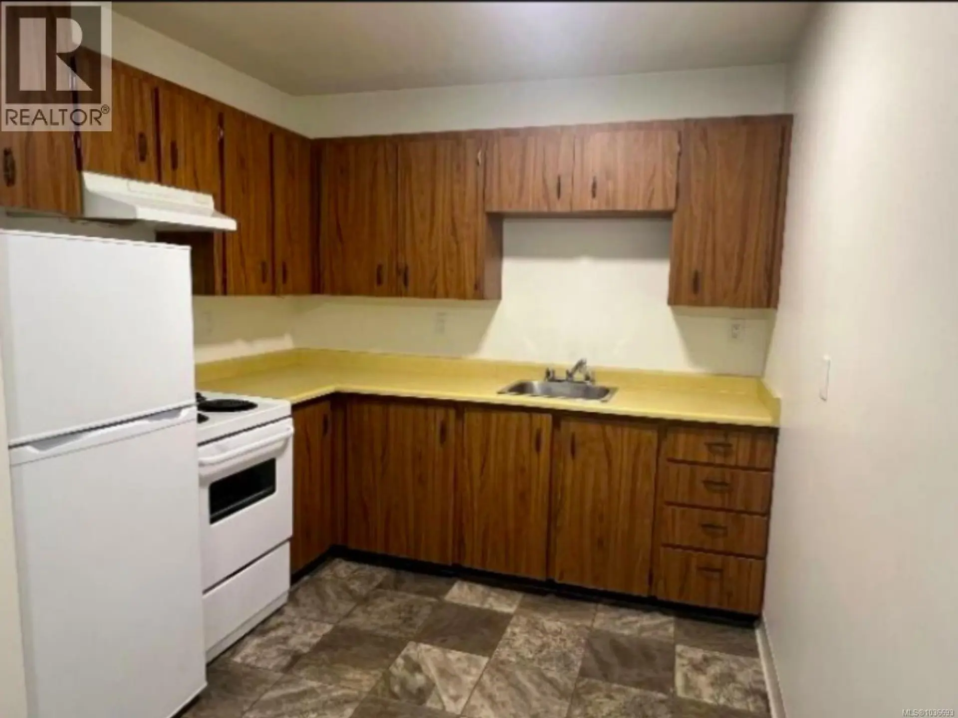 4571 Pemberton Rd - Image 3