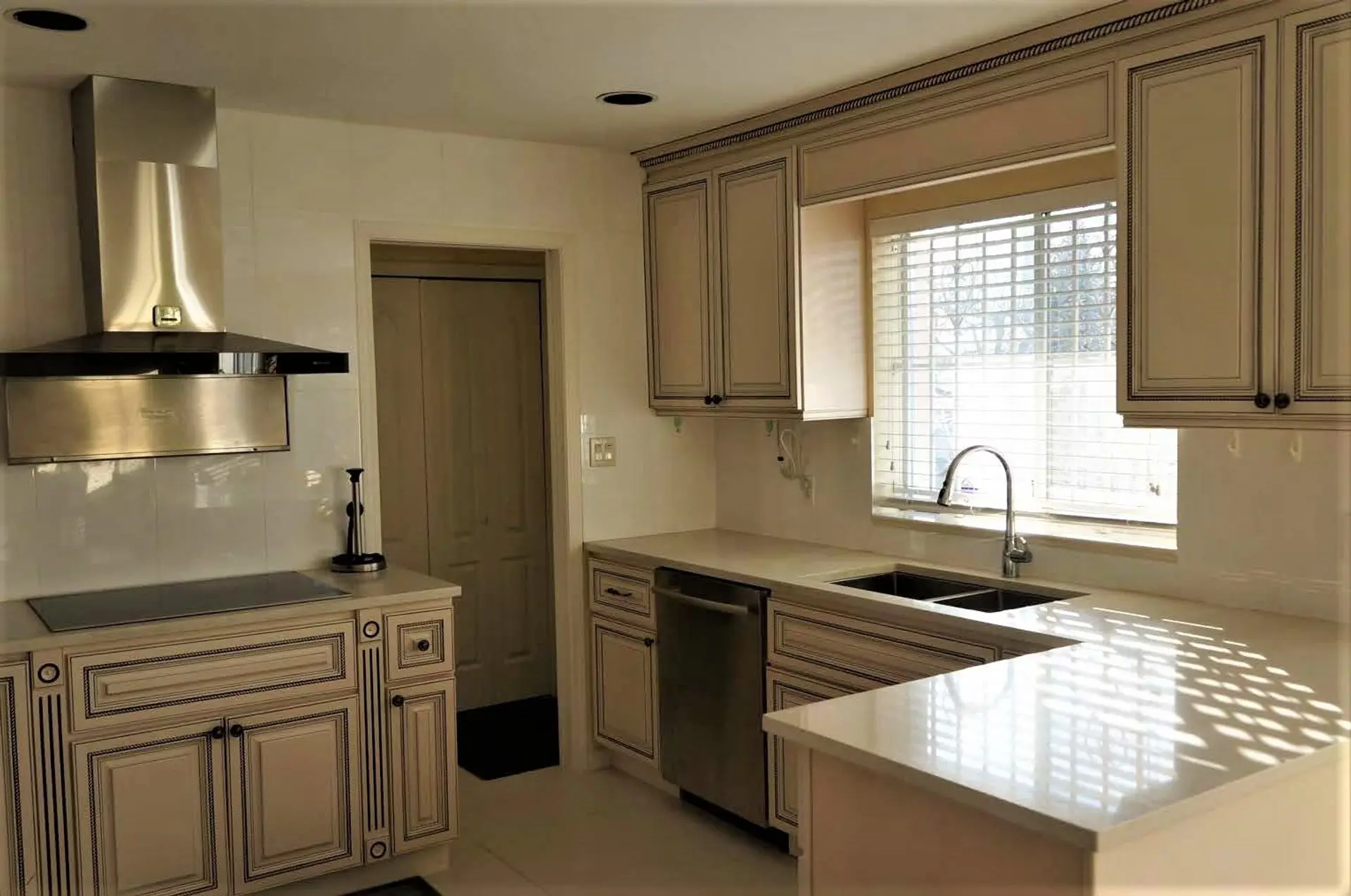 122 W 43rd Avenue - Image 4