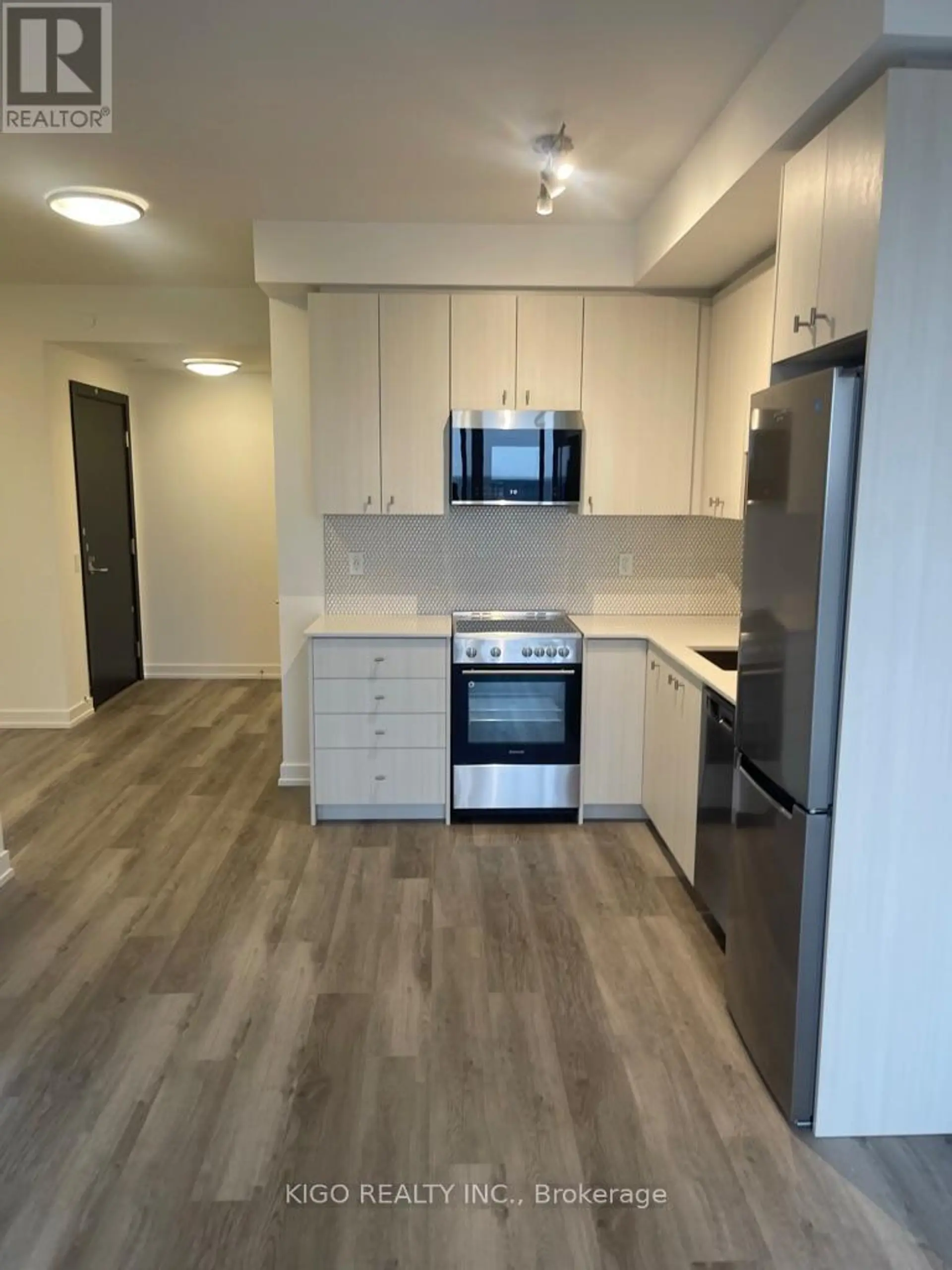 #1108 15 WELLINGTON STREET S - Image 6